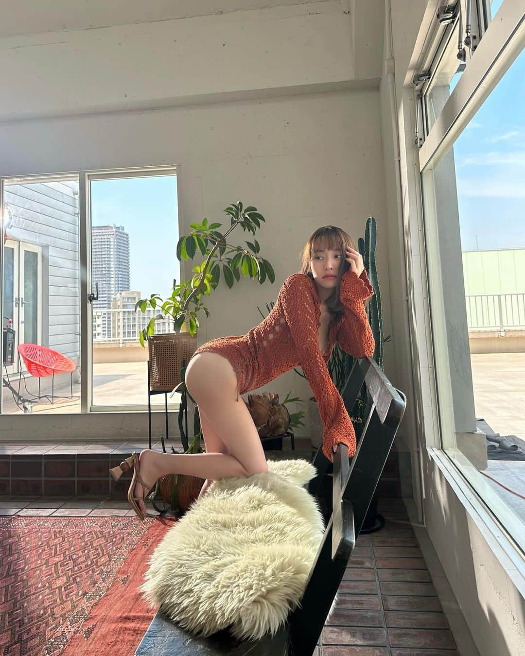 高崎哉海のインスタグラム：「🍑 #週刊プレイボーイ #週プレ」