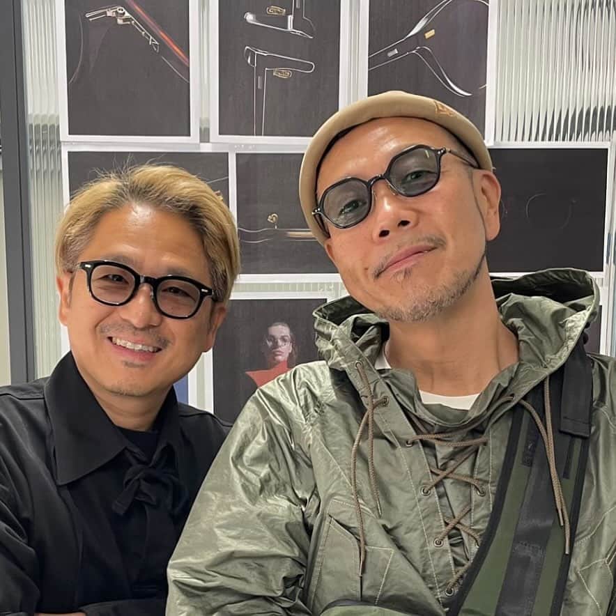 MUROのインスタグラム：「眼鏡を新調しマスター✨🥸 @yuichi_toyama_official  @ateliercinq_toyama」