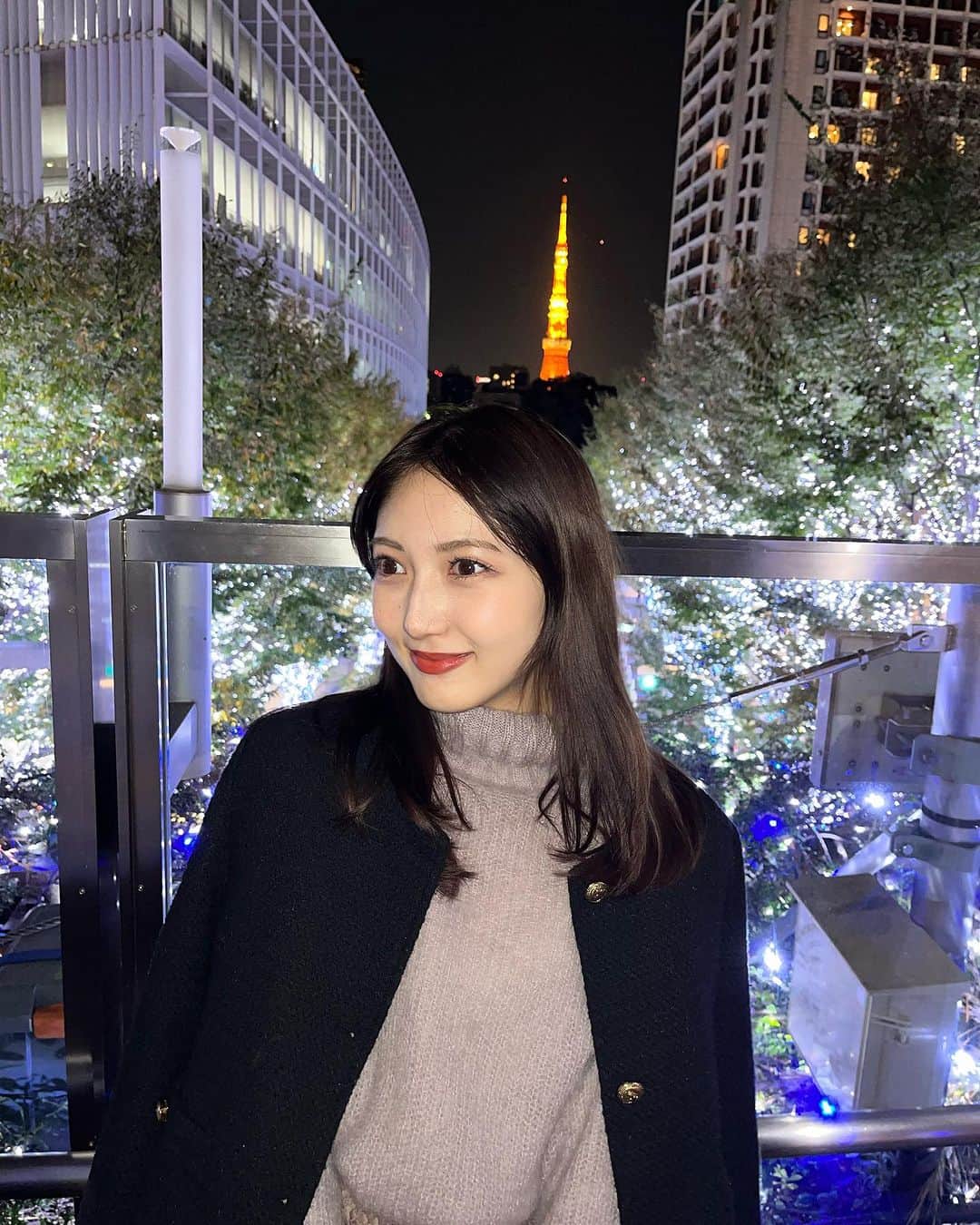 宮﨑葉苗さんのインスタグラム写真 - (宮﨑葉苗Instagram)「. 写真バージョン🤳✨  東京タワーが頭にくっついて見える🗼笑」11月20日 18時47分 - hanae_miyazaki