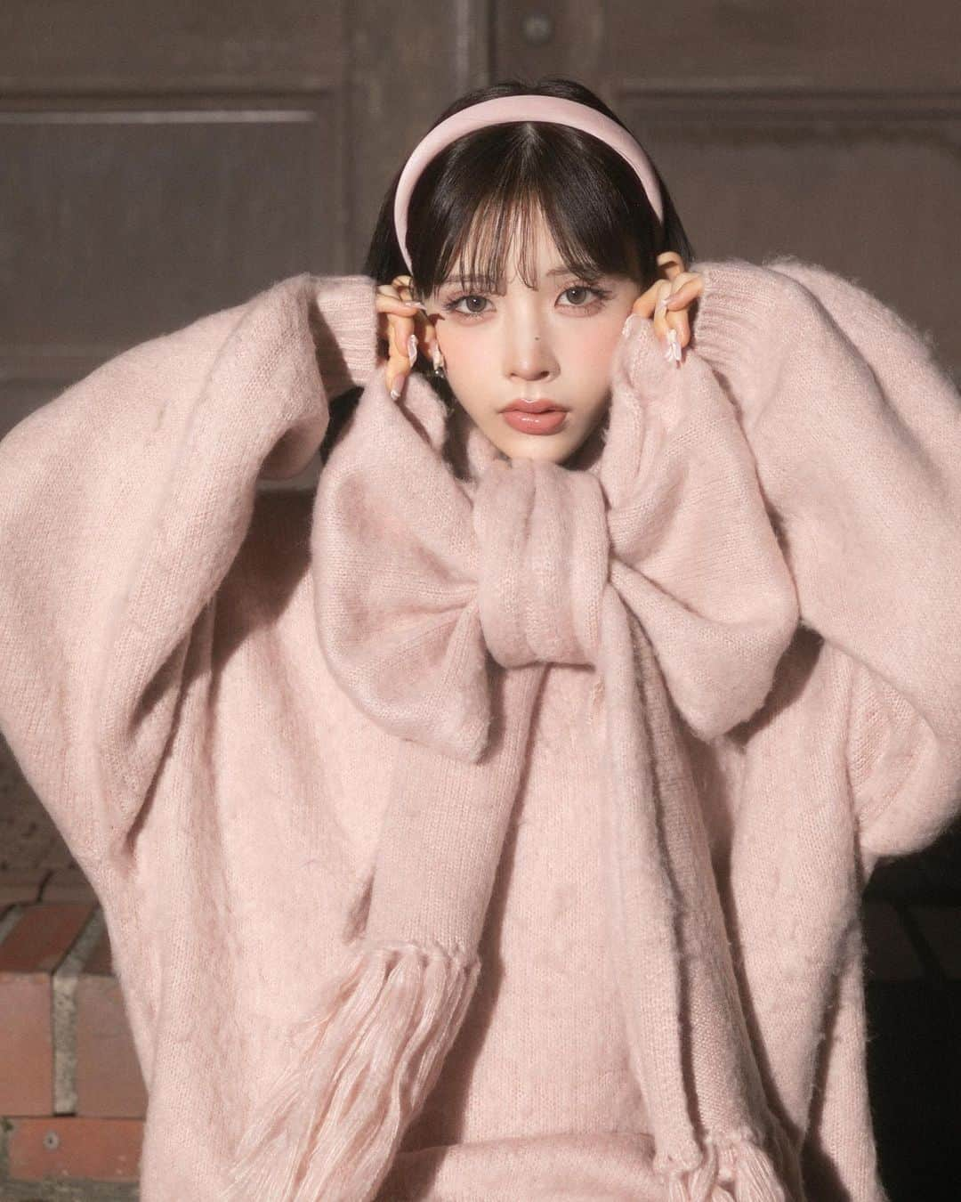 BUBBLESさんのインスタグラム写真 - (BUBBLESInstagram)「ㅤㅤㅤㅤㅤㅤㅤㅤㅤㅤㅤㅤㅤ ㅤㅤㅤㅤㅤㅤㅤㅤㅤㅤㅤㅤㅤ BUBBLES Winter / November,2023  ☑︎ ribbon muffler knit one-piece ¥9,500+tax color :  ivory / blue / black / pink https://www.sparklingmall.jp/c/sparklingmall_all/BS71332 ㅤㅤㅤㅤㅤㅤㅤㅤㅤㅤㅤ _____________________________________________  #bubbles #bubblestokyo  #bubbles_shibuya #bubbles_shinjuku #bubblessawthecity #bubbles #new #clothing #fashion #style #styleinspo #girly #classicalgirly #brushgirly #harajuku #shibuya #newarrival #november #aw #winter #2023_BUBBLES #November2023_BUBBLES」11月20日 19時02分 - bubblestokyo