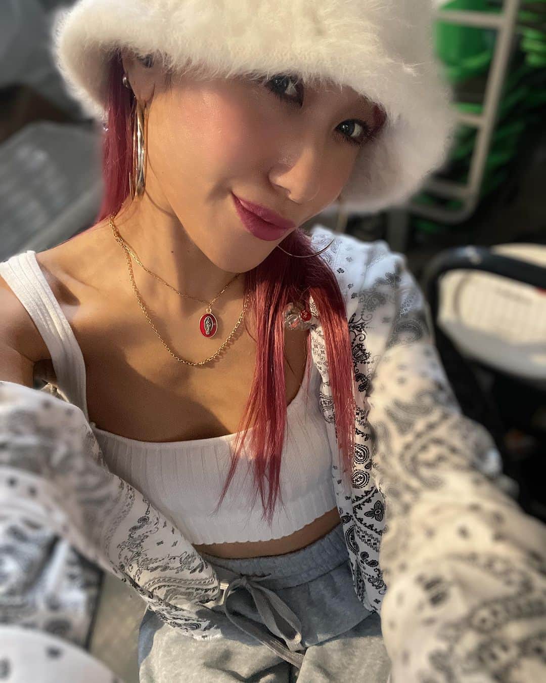 片桐舞子さんのインスタグラム写真 - (片桐舞子Instagram)「今週末、準備できてる？？  私は、準備と体調管理第一優先な毎日を過ごしてます🦦  今日はリハーサルでした。 「ただいま」って感じの時間。 私の声と耳と心をサポートしてくれる 心強いスタッフチームと数年ぶりにやれます。  期待しててね♡  このライブで発売になるグッズもいっぱいよ😘 またお知らせするね🫶🏼  #mays#vocalist #songwriter #creatorgroup #selfproducedmusic」11月20日 19時06分 - mays_maiko