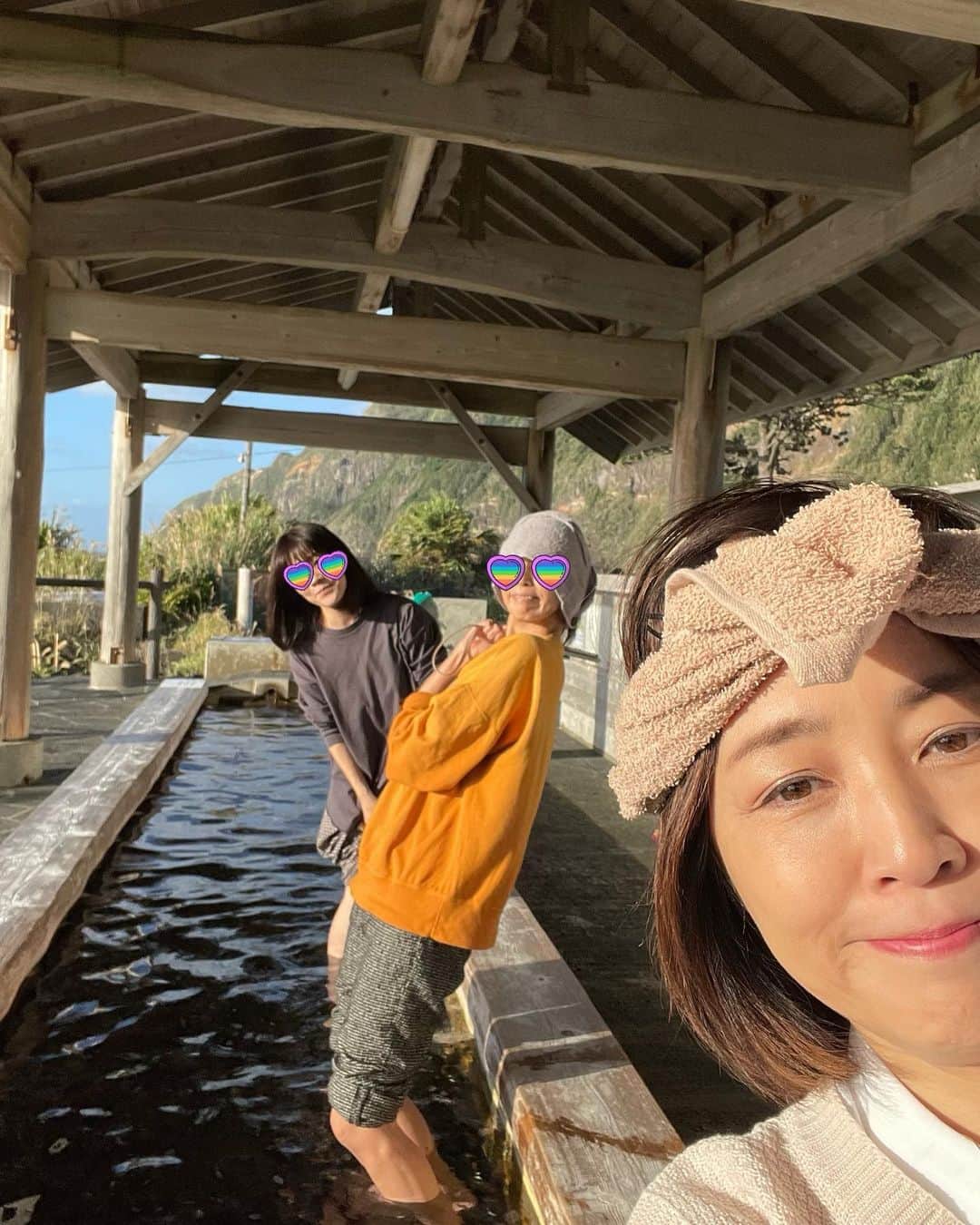 のインスタグラム：「*  仲間と念願の八丈島に❣️ 大自然に囲まれエネルギーチャージです✨  #八丈島 #ひがえりりょこう #大切な仲間 #いつもありがとう」