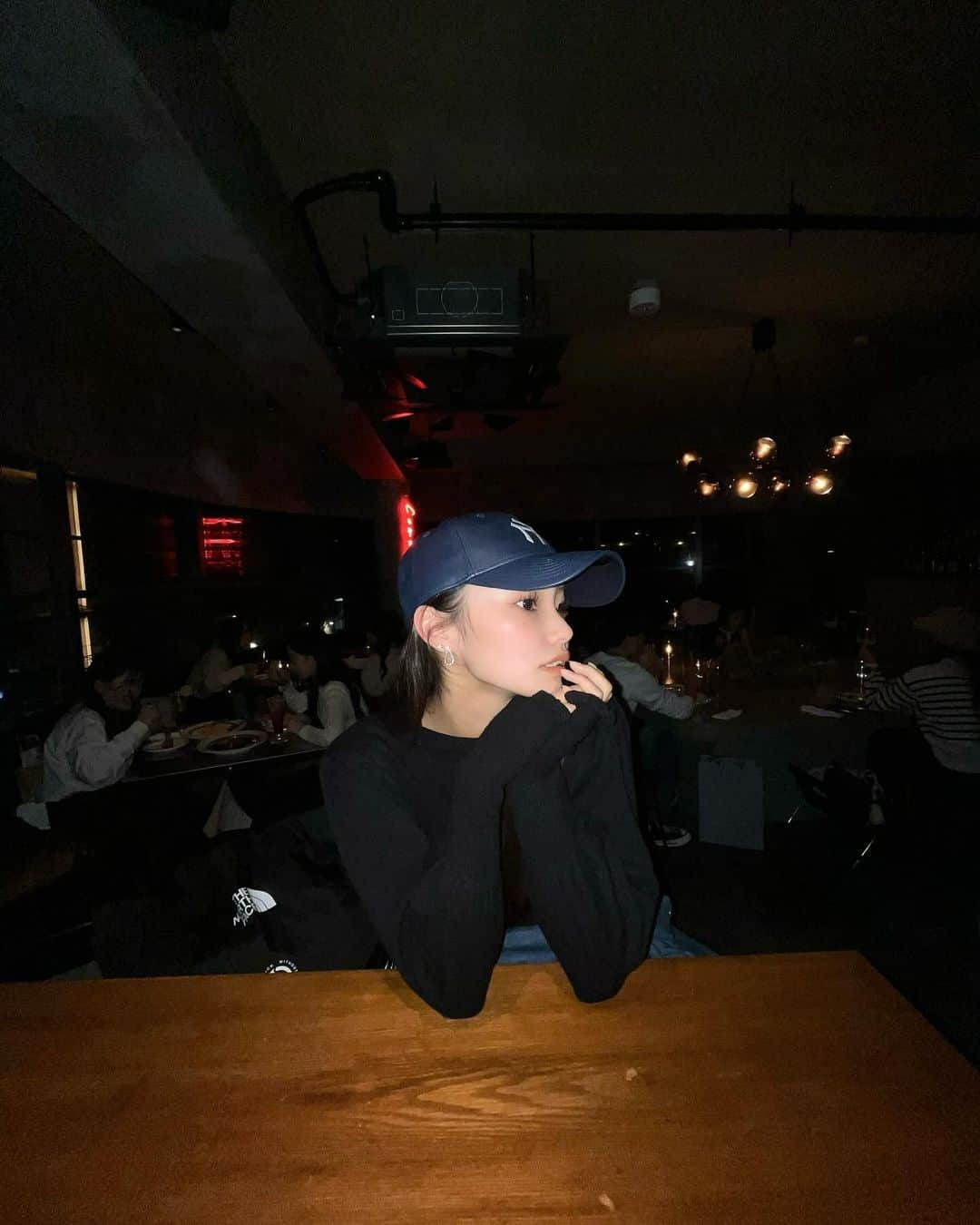 川西莉子のインスタグラム：「⠀ 🧢🖤」