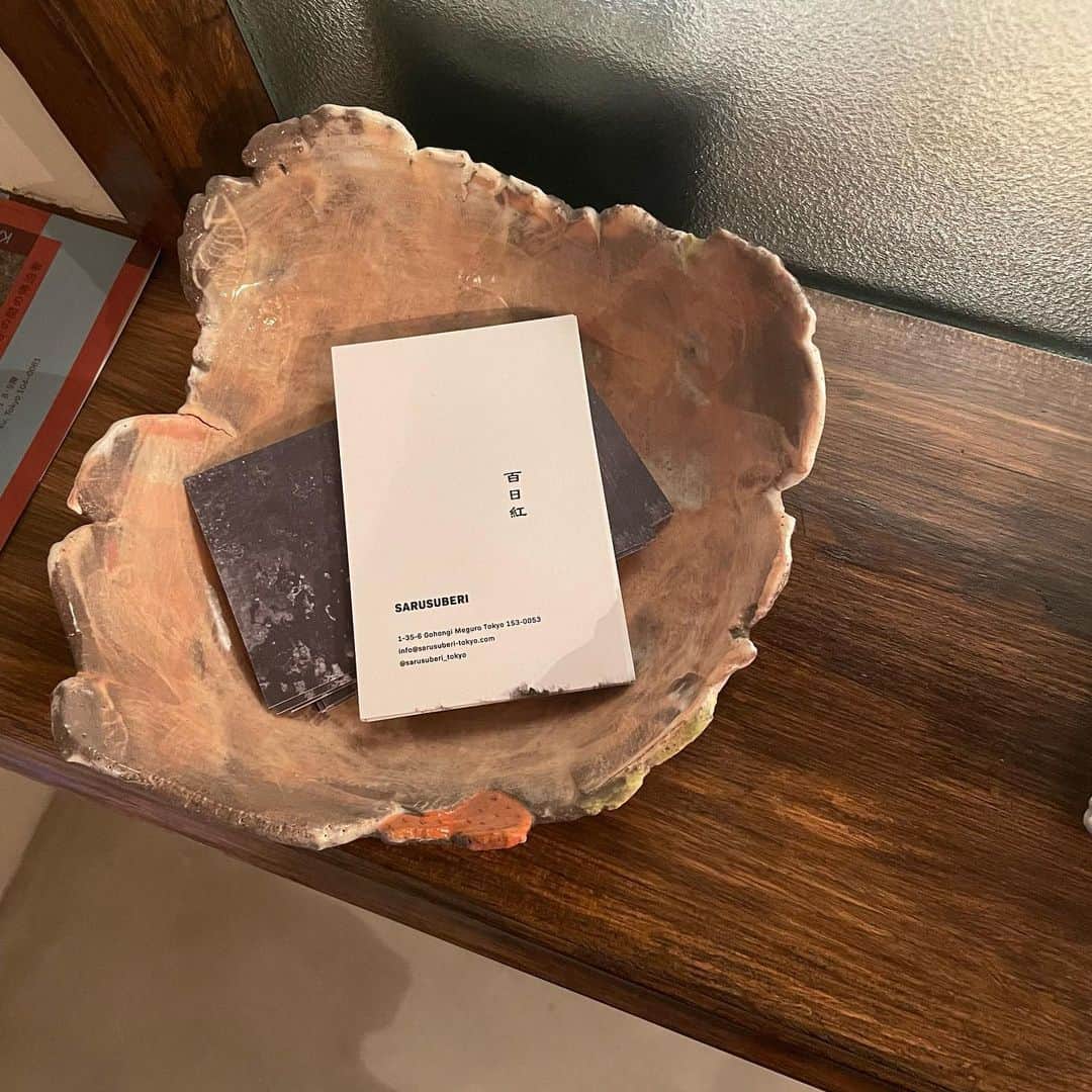 よしかわなみさんのインスタグラム写真 - (よしかわなみInstagram)「にゅーへあ🍇　初百日紅🐒　 今更すぎますが、たけさんオープンおめでとうございます💐」11月20日 19時43分 - _chocoichi56_