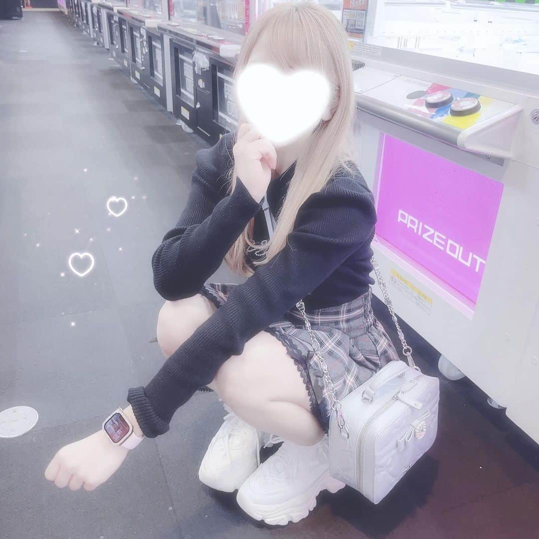 さきまるちゃんさんのインスタグラム写真 - (さきまるちゃんInstagram)「妹に靴借りた🛼💭  #ゲームセンター #量産型」11月20日 19時52分 - sakimaru_chan