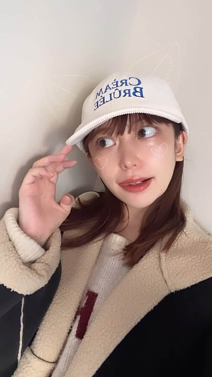 木村ミサのインスタグラム：「🧢🐈🤍  #reel #reels #reelfeelit #reelinstagram #reelsvideo #effects #idolproducer #fyp #リール #cap #キャップコーデ」