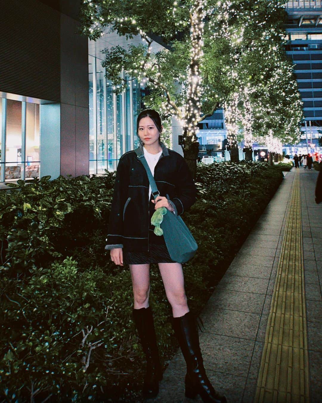 藍井柚來のインスタグラム：「イルミネーション💖✨ とっても綺麗で、テンション上がりました😆🎶   #イルミネーション  #illumination   #名駅  #名古屋駅」