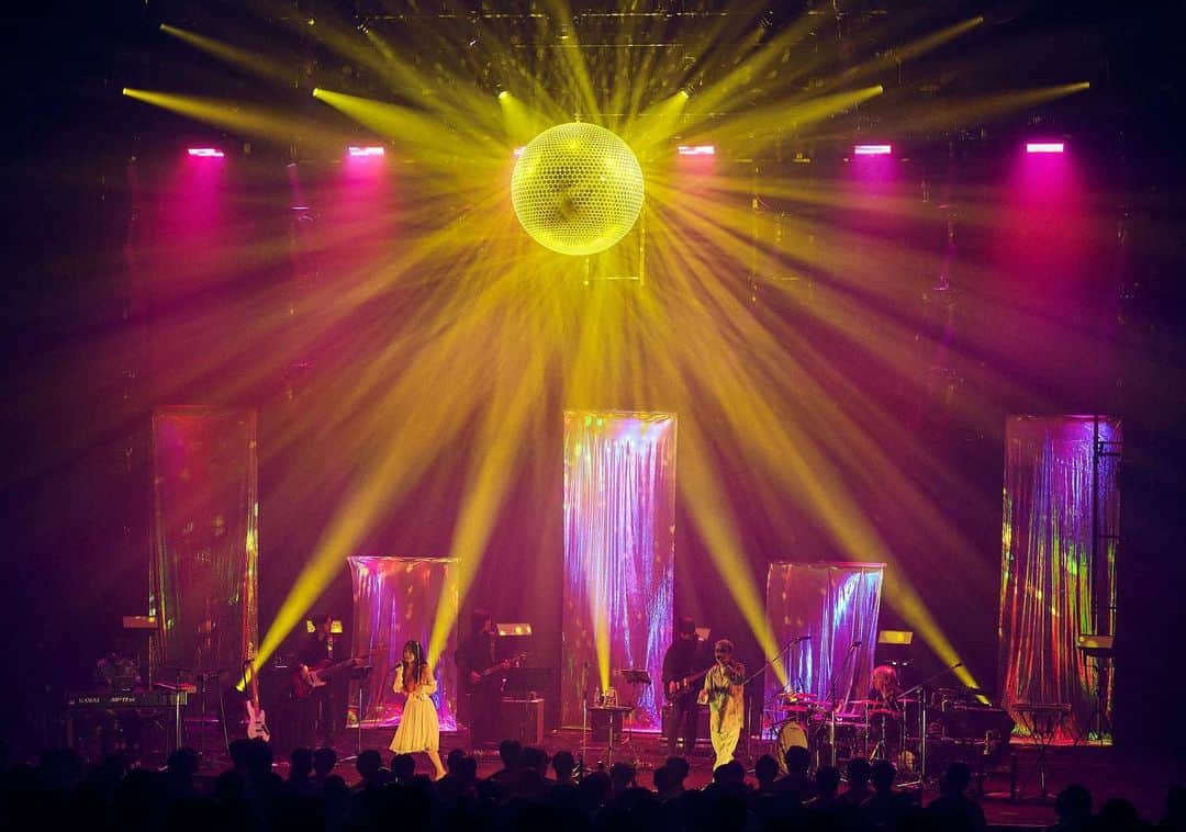 towanaのインスタグラム：「🪩✨  🚩2023.10.07  fhána 10th Anniversary SPECIAL LIVE  "There Is The Light"   #fhána10th #ふぁなみりー 🕯️✨」
