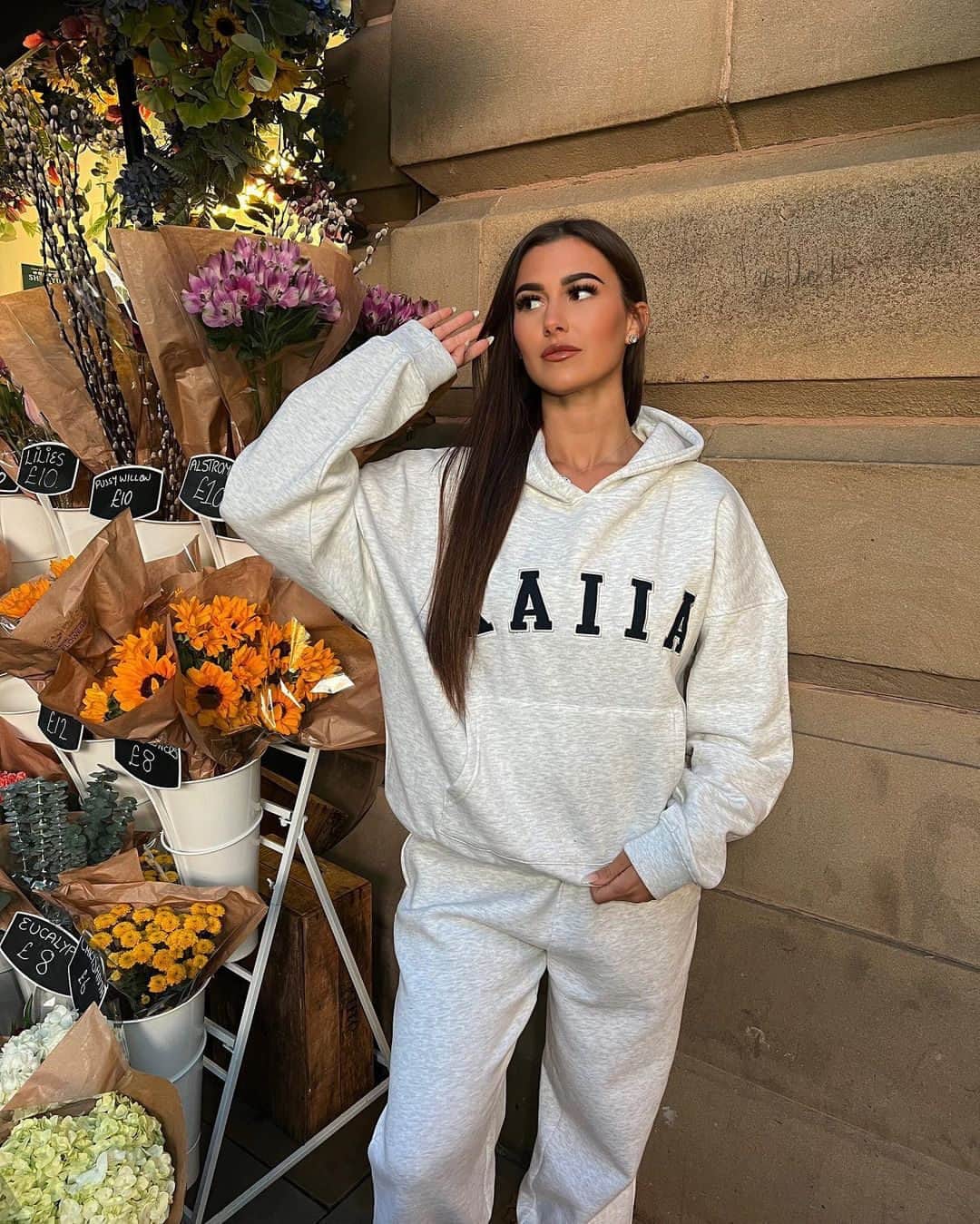 Public Desireのインスタグラム：「The best loungewear a girl could ask for 🤍  Our sister brand @kaiiathelabel offering you 20% off hoodies, LIMITED TIME ONLY 👀💌  📸 @ella__nicole  🔎 KAIIA SPORT GREY MARL £35.00/$50.00」