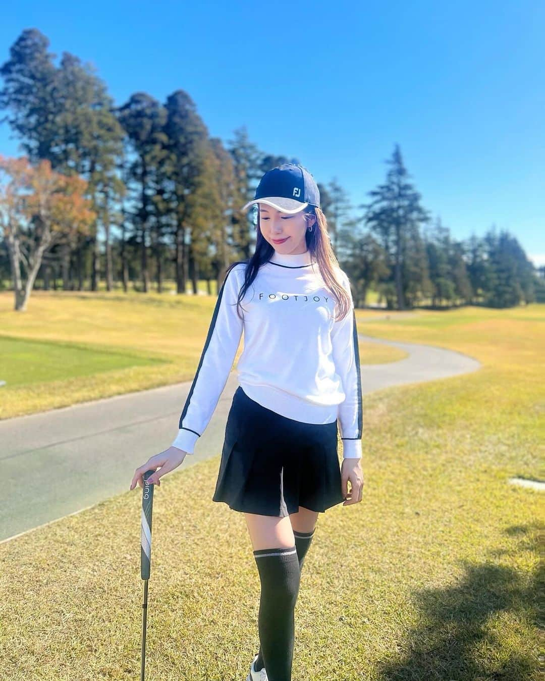 武田奈津美さんのインスタグラム写真 - (武田奈津美Instagram)「昨日のわたし⛳️🤍 @footjoy.japan のモノトーンコーデにしました🤍 11月ゴルフ月間にしたら毎回学びがあって楽しい☺️ 定期的にレッスン、練習、ラウンドする、と改めて決意しました🫡  #footjoy #フットジョイ #ゴルフ #golf #golfwear #ゴルフ女子 #ゴルフコーデ #セイントナイン #セイントナイン東京 #秋 #秋コーデ #pr」11月20日 20時16分 - _natsumitakeda_