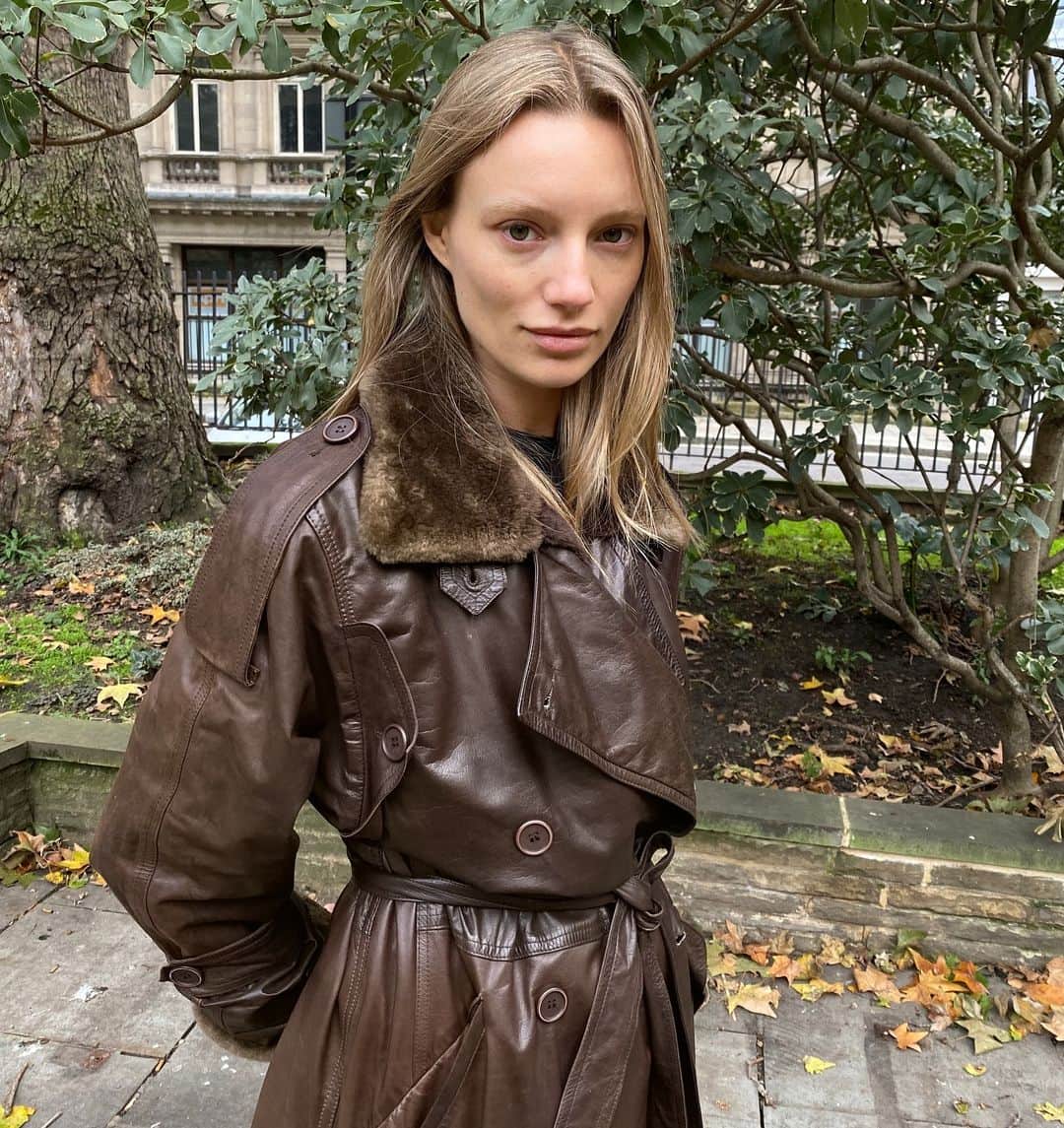 マヤ・ステッパーのインスタグラム：「LAN-DAN 🇬🇧」