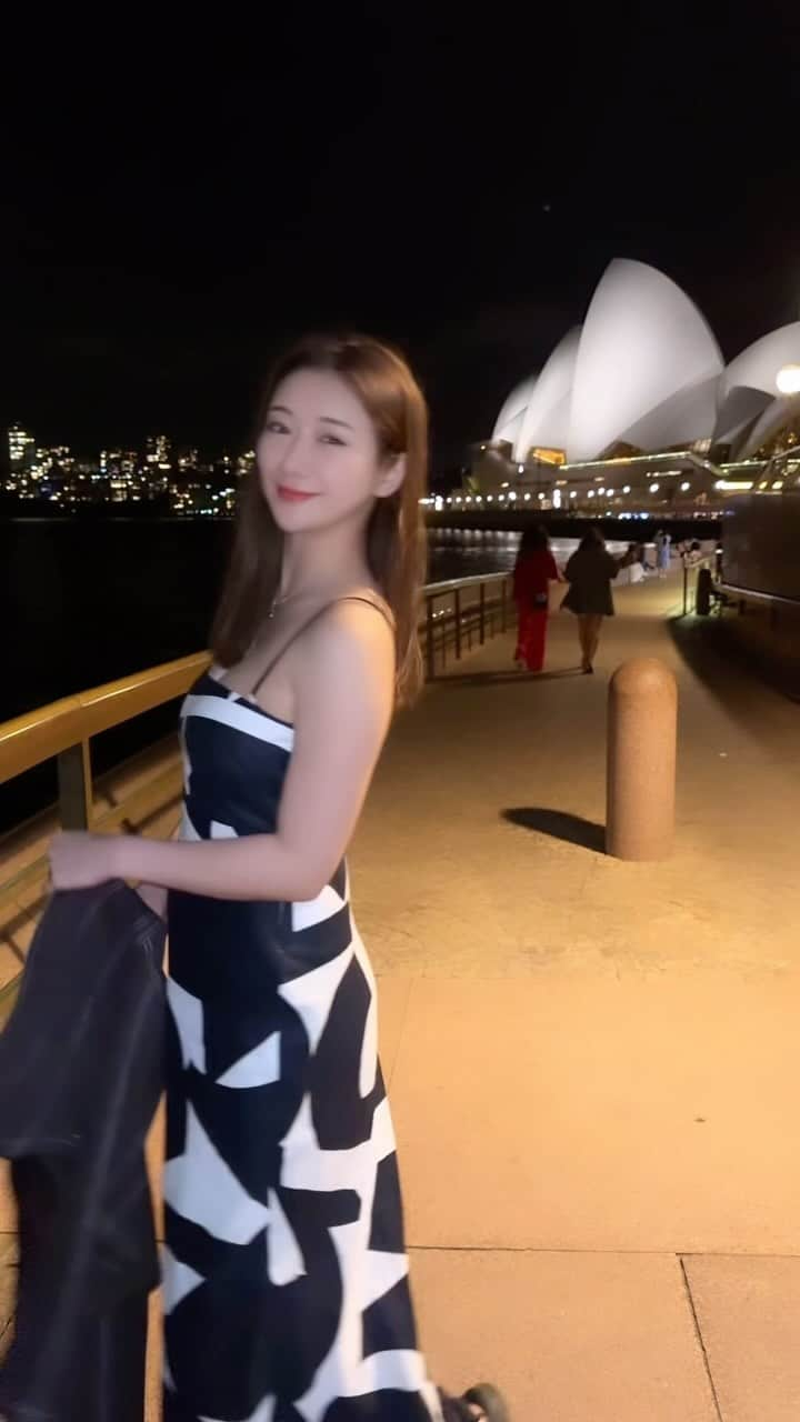 新海まきのインスタグラム：「opera house ❤️」