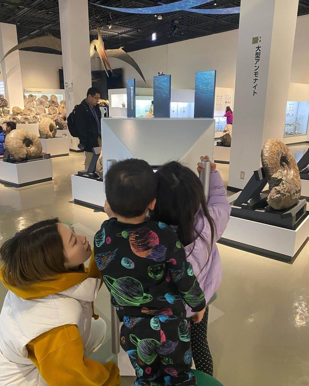 田中雅美さんのインスタグラム写真 - (田中雅美Instagram)「北海道三笠市にある恐竜博物館に行きました🦖  ・ ・ 小さい頃に、そういえば「三笠はアンモナイトの街」と習ったような…  と、遠い昔の記憶に触れつつ、楽しんでる子供達を見ながら感慨深い気持ちになりました☺️  ・ ・ #三笠 #恐竜博物館 #アンモナイト #息子喜ぶ」11月20日 20時51分 - tanakamasami_official