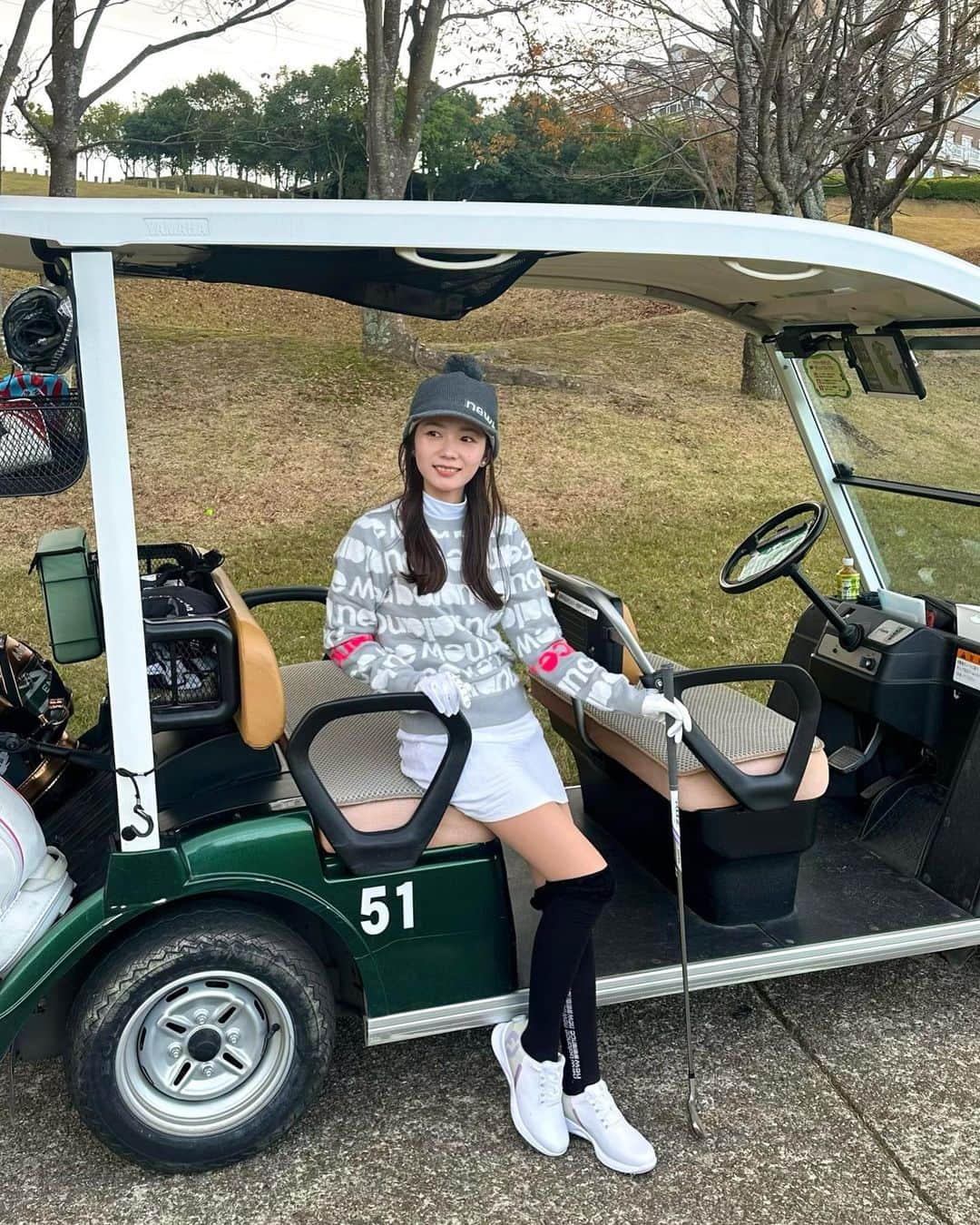 宮所舞さんのインスタグラム写真 - (宮所舞Instagram)「. 年末に打ちっぱ行って ハマって念願のコースデビュー⛳️🍂  思い通りに打てなくて途中🫠って なったけど楽しかった〜。#ゴルフ」11月20日 20時52分 - babydokoro
