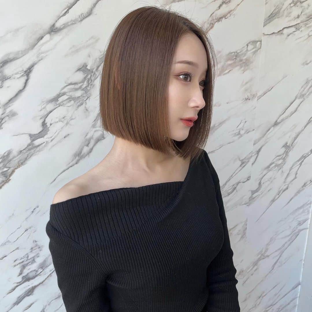 MAYUMIのインスタグラム：「🩶 * あおいちゃんカットありがとう✂️ @maison_aoi  * #cietemaison」
