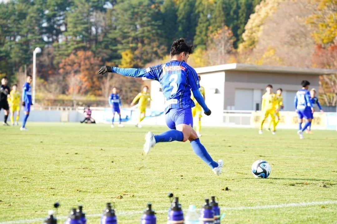 多々良敦斗さんのインスタグラム写真 - (多々良敦斗Instagram)「ホーム最終戦 vs東京武蔵野ユナイテッドFC戦  2-1 勝利 ソニー仙台が敗れた為、最終節へ望みが繋がった。  勝つ事以外ない状況。 自分に出来る事をやるだけ。  応援宜しくお願いします！！  #JFL #29節 #ホーム最終節 #勝利 #最終戦へ #ラインメール青森 #青森一体 #多々良敦斗  support @mugen_zone  @p_o_works_assist.aichi  @michinokubijo  #パーソナライズラボ」11月20日 21時04分 - atsuto.t