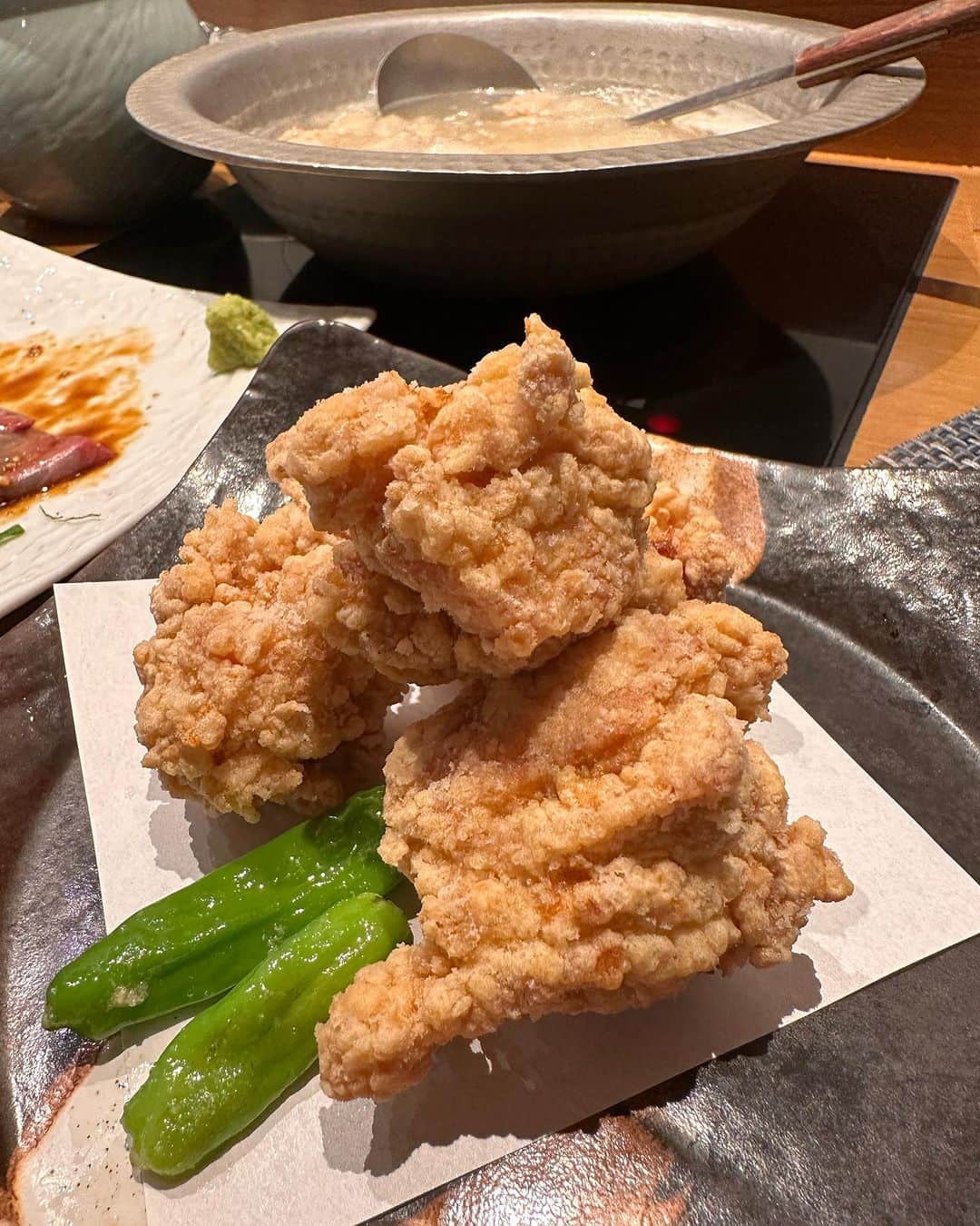 齊藤家澄さんのインスタグラム写真 - (齊藤家澄Instagram)「#福岡  #博多 #たきみず!!!  #中国の人多い(っ︎︎◜ ~ ◝ )  #大好き水炊き❤️  #大名のあのコーンスープの水炊きお店予約とれない😞  #だけどもだけど！  #どこでもおいち〰️🫶  #お姉さんがついでくれるの美味૮( ⊃⌯'༥'⌯)⊃🐥⸒⸒  # ´༥`  #ちーおい顔選手権!!!(⸝⸝ ◜~◝⸝⸝)」11月20日 20時57分 - kanchi_w