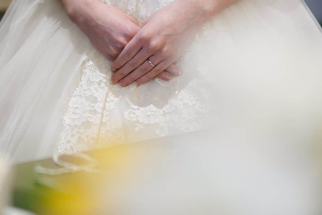 マリエール山手のインスタグラム：「・ 💍👗  「marriageに#yell を」 マリエールスタッフは皆様の結婚を応援しております 私たちと一緒に結婚式を作りましょう💍 ⁡ @marriyell_yamate をフォローして 次の情報をお待ちください💕 『#マリエール山手 』のタグをつけて ⁡ 👗衣裳専門アカウント 【 @blancdolce 】 ⁡ #名古屋 #八事 #結婚式場  #結婚式レポ #お支度ショット  #プレ花嫁 #プレ花嫁準備 #愛知プレ花嫁  #プレ花嫁さんと繋がりたい  #東海プレ花嫁 #東海花嫁  #名古屋プレ花嫁 #名古屋花嫁 #wedding #bridal #weddingdress #bouquet #weddingphotography #weddingphoto  #2023秋婚 #2023冬婚 #2024春婚 #ゼクシィ花嫁 #ブライダルフェア」