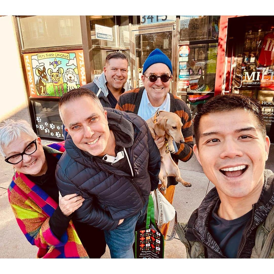 テリー・レオンさんのインスタグラム写真 - (テリー・レオンInstagram)「Chicago for 36 hours with @jamesababcock to catch up with some good friends - and scarf down some Chicago dogs! 🌭」11月20日 21時13分 - tellyleung