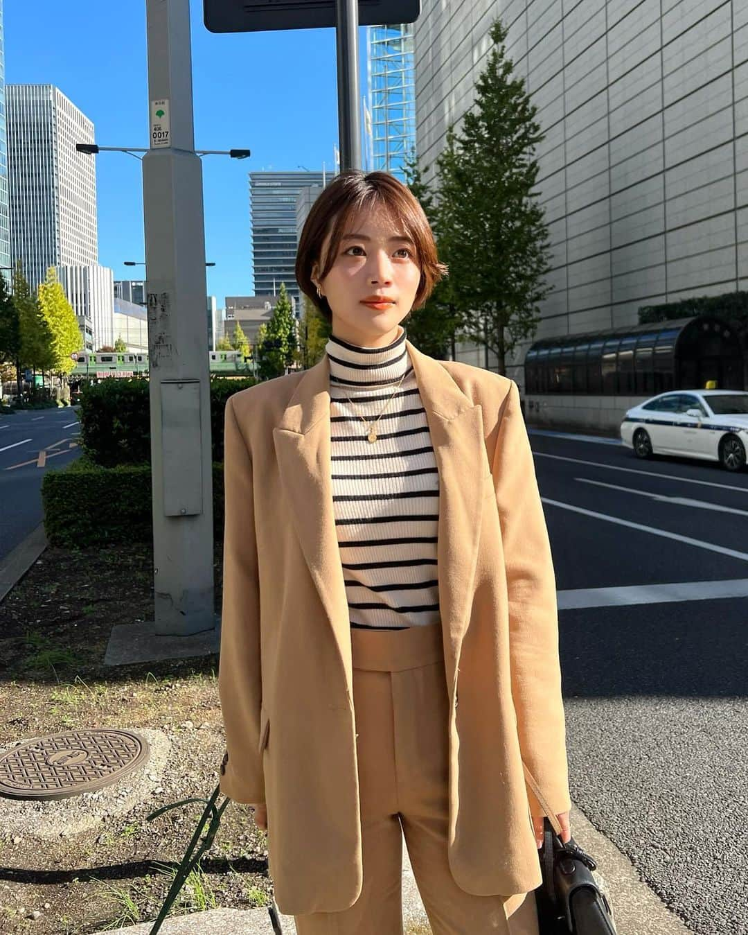 藤野結衣のインスタグラム：「今週も楽しみいっぱい😀✌︎📸  . . . . . . . #uniqlo #ユニクロコーデ  #私服 #秋コーデ #ショートヘア #ショートカット」