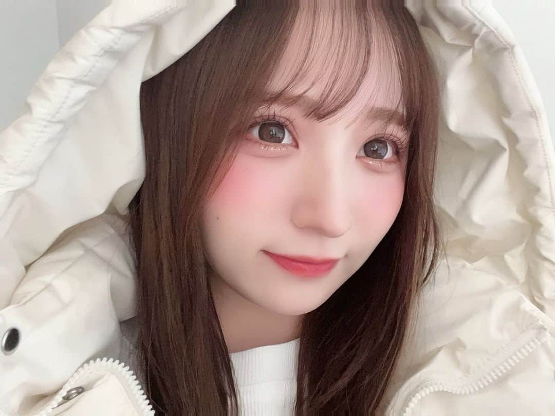 のインスタグラム：「⁡ ⁡ 最近マツ育また頑張ってるの〜！ @__mayuarai さんに毎月まつパお願いしてるからぱっちり👀 ⁡ ⁡ #fashion  #패션  #데일리#셀카 #팔로우 #오오티디  #셀카 #카페#fyp ⁡」