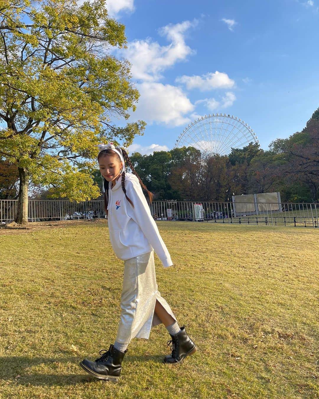 さくらのインスタグラム：「2023.11.18~11.19  おは朝パーク2023🐰🧡  おはパーに来てくださった皆様、 2日間ありがとうございました！！🫶🏻  皆さんと直接お会いできてとっても嬉しかったですし、 2日間で沢山の元気をもらいました！🥹🔥  ミーグリで皆さんと写真を一緒に撮れたのも、 物販ブースでたくさんお話しできたのも、 メインステージからたくさんの素敵な笑顔を見れたのも、 全てが最高の思い出になりました！！！🤍  ２日間本当にありがとうございました！！🫶🏻 @ohaasaofficial」