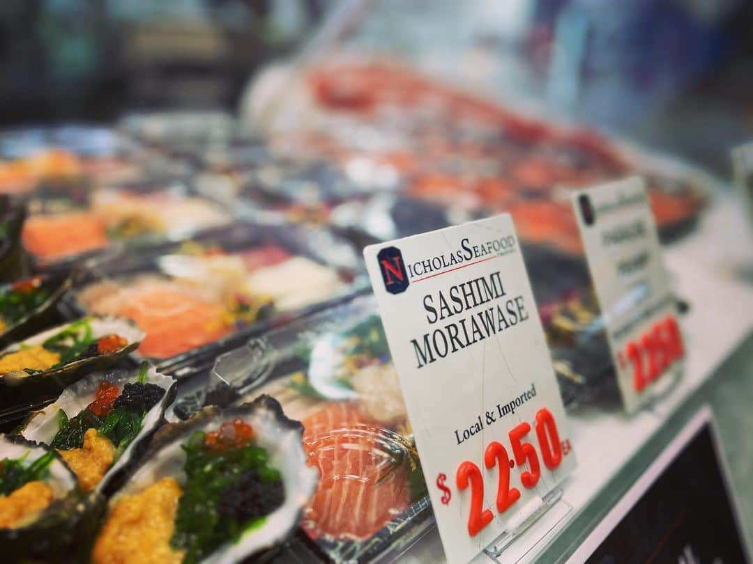 奥貫薫さんのインスタグラム写真 - (奥貫薫Instagram)「.  SYDNEY FISH MARKET  南半球最大の魚市場で、水揚げ量は豊洲に次いで世界2位だとか。 活気があり賑わっていました🐟」11月20日 21時18分 - kaoru_okunuki