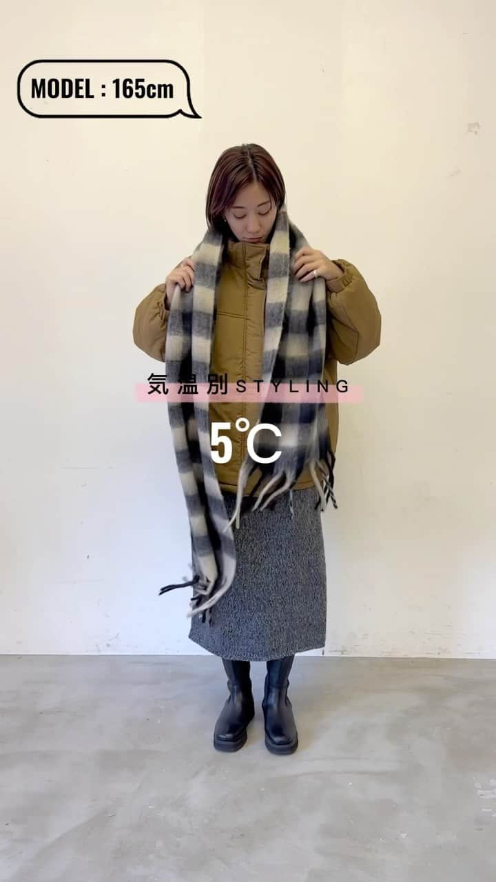 AR Holidayのインスタグラム：「☀︎RECOMMEND STYLING 気温別でコーディネートをご紹介！ ㅤㅤ ☑︎15℃ ・片畦オーバーニット ・中綿スタンドオーバーサイズベスト ・カーゴスラックス ㅤㅤ ☑︎8℃ ・裏起毛ハーフジッププルオーバー ・裏起毛スウェットパンツ ・3WAYロングコート ㅤㅤ ☑︎5℃ ・ローゲージタートルニットワンピース ・中綿オーバーサイズコート ㅤㅤ ━━━━━━━━━━━━━━━ ㅤㅤ ※撮影環境の加工感により、実物と色味が異なる場合がございます。 実物に近い色味はZOZOTOWNページ内画像をご参照ください。  #auntierosa#arholiday#holiday#auntierosaholiday#アンティローザホリデー#ホリデー#アンティローザ#2023AW#zozotown#zozotown購入品#ファッション #ワンマイルコーデ #イエベ #ブルベ #秋コーデ #冬コーデ#シンプルコーデ#モードカジュアル #リラックス #リラックカジュアル #大人カジュアル #大人ファッション」