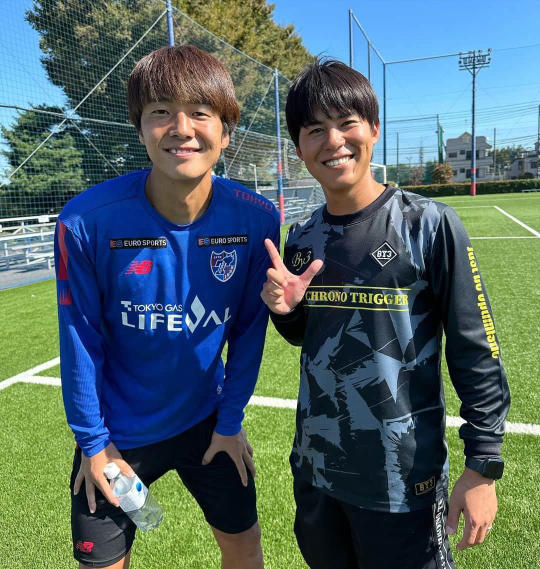 けーごのインスタグラム：「. FC東京コラボ！ 小学生から一緒にやってきたFC東京の 塚川選手とコラボしたよ！ また違う形で一緒に仕事できて嬉しいな！ お互い頑張ろな🔥 #fc東京 #塚川孝輝 #流経大 #リゼム」