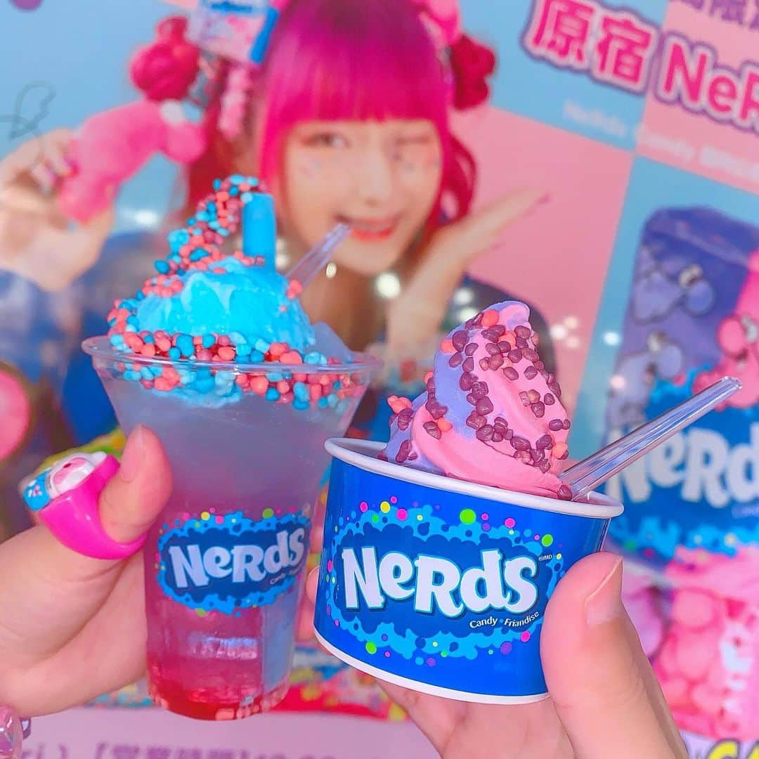 のインスタグラム：「胃袋カラフルになっちゃった🌈 #nerdscandy」