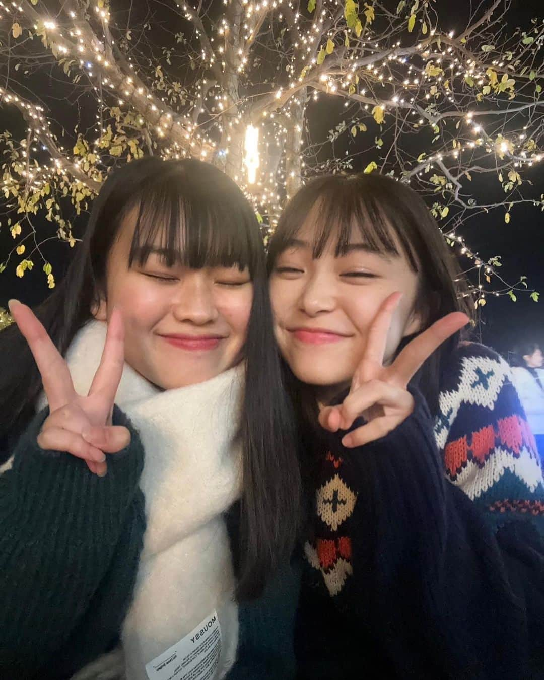 新井美羽のインスタグラム：「だいぶ早めのクリスマス🎅  今年は何しようかな！！  #藤田多梨亜 #新井美羽」