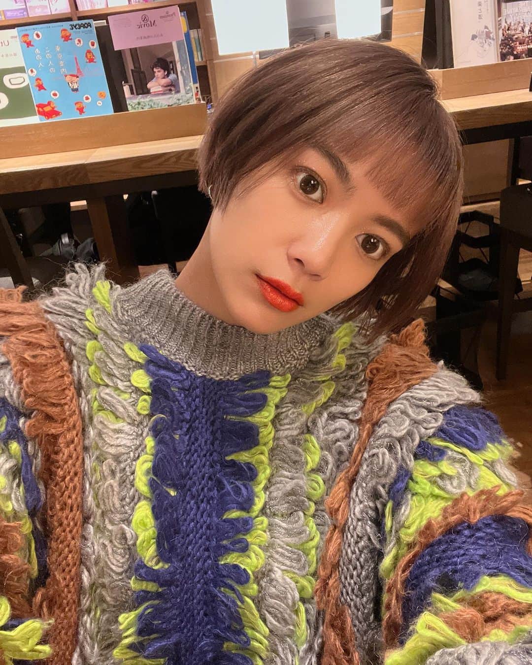 平アスカさんのインスタグラム写真 - (平アスカInstagram)「ハワイに行く前にヘアメンテしたよ〜💇🏼‍♀️ @hideakiueda  さいきんはオン眉が気分だなあ💭 どうですか？笑 そしておぱんちゅんちゅーズとmusic barとサプライズプレート♡ #newhair #おぱんちゅうさぎ #musicbar」11月20日 21時41分 - asucataira