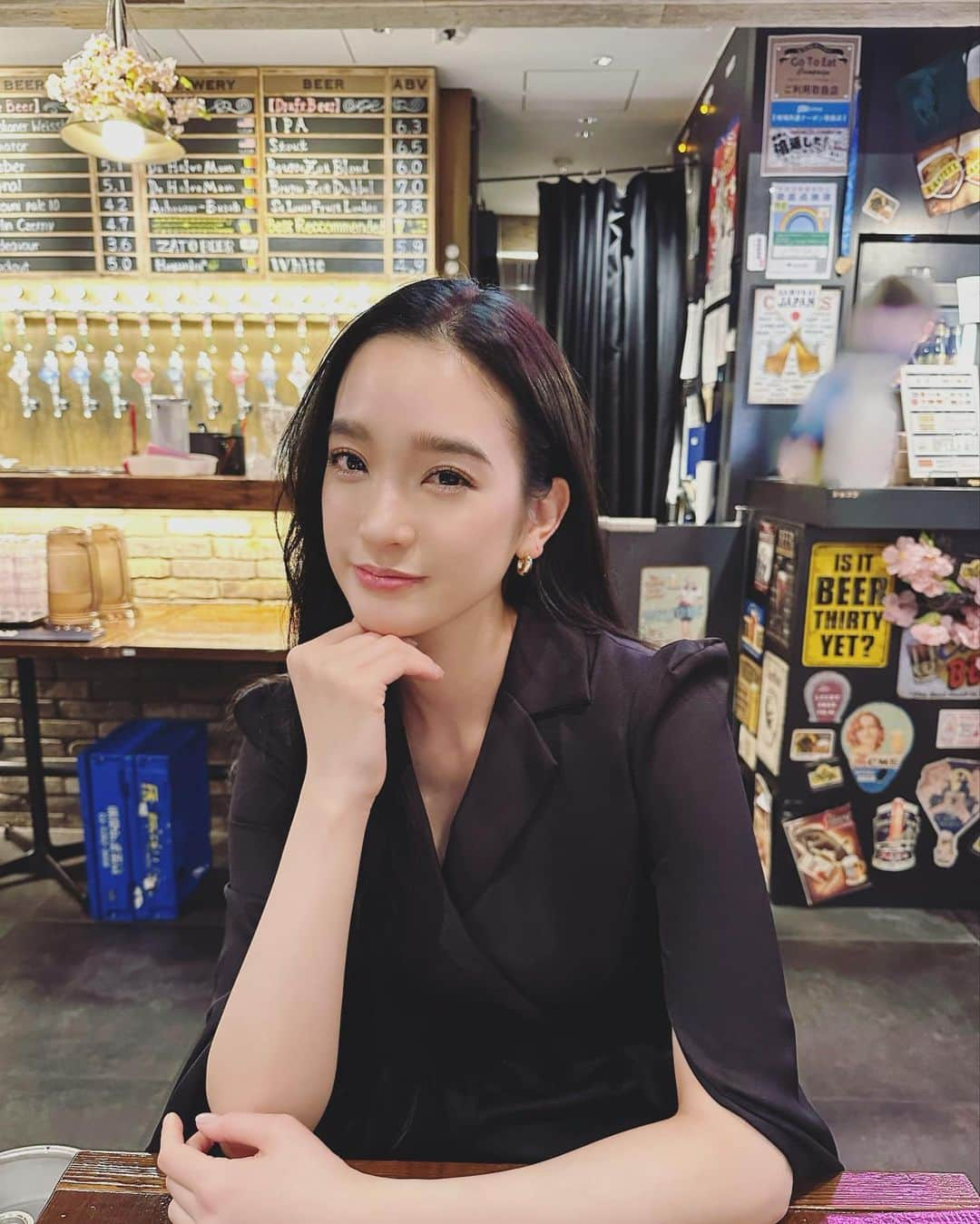 太田麻美のインスタグラム：「🖤」