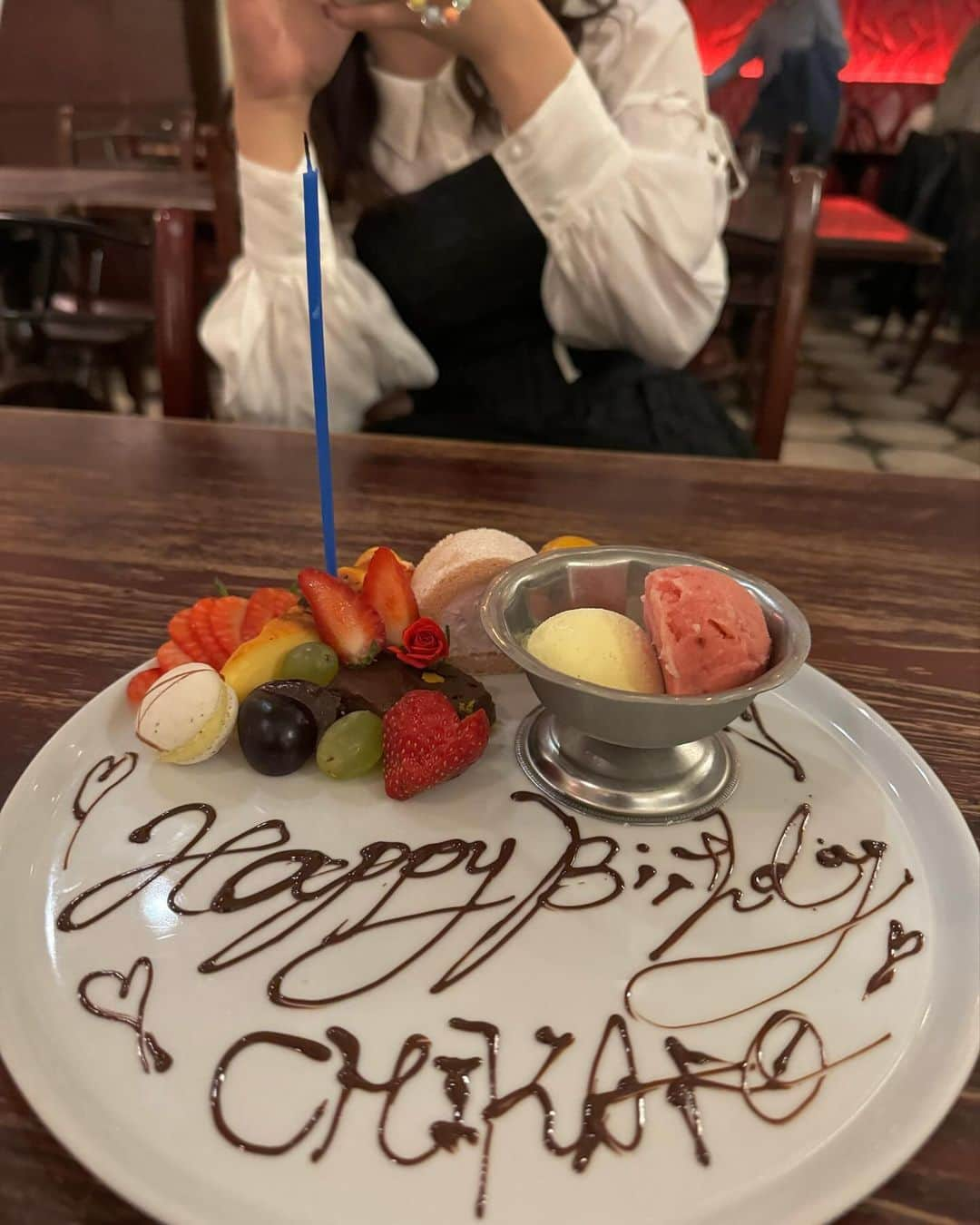 松本慈子さんのインスタグラム写真 - (松本慈子Instagram)「* 24歳になりました🎂🤍 沢山のおめでとうありがとうございます😭 @nojimakano_0906 がバレバレサプライズしてくれたよ〜🤣そーゆところまで愛おしい。大好き！笑  24歳もよろしくお願いします💞」11月20日 21時59分 - chikako_1119