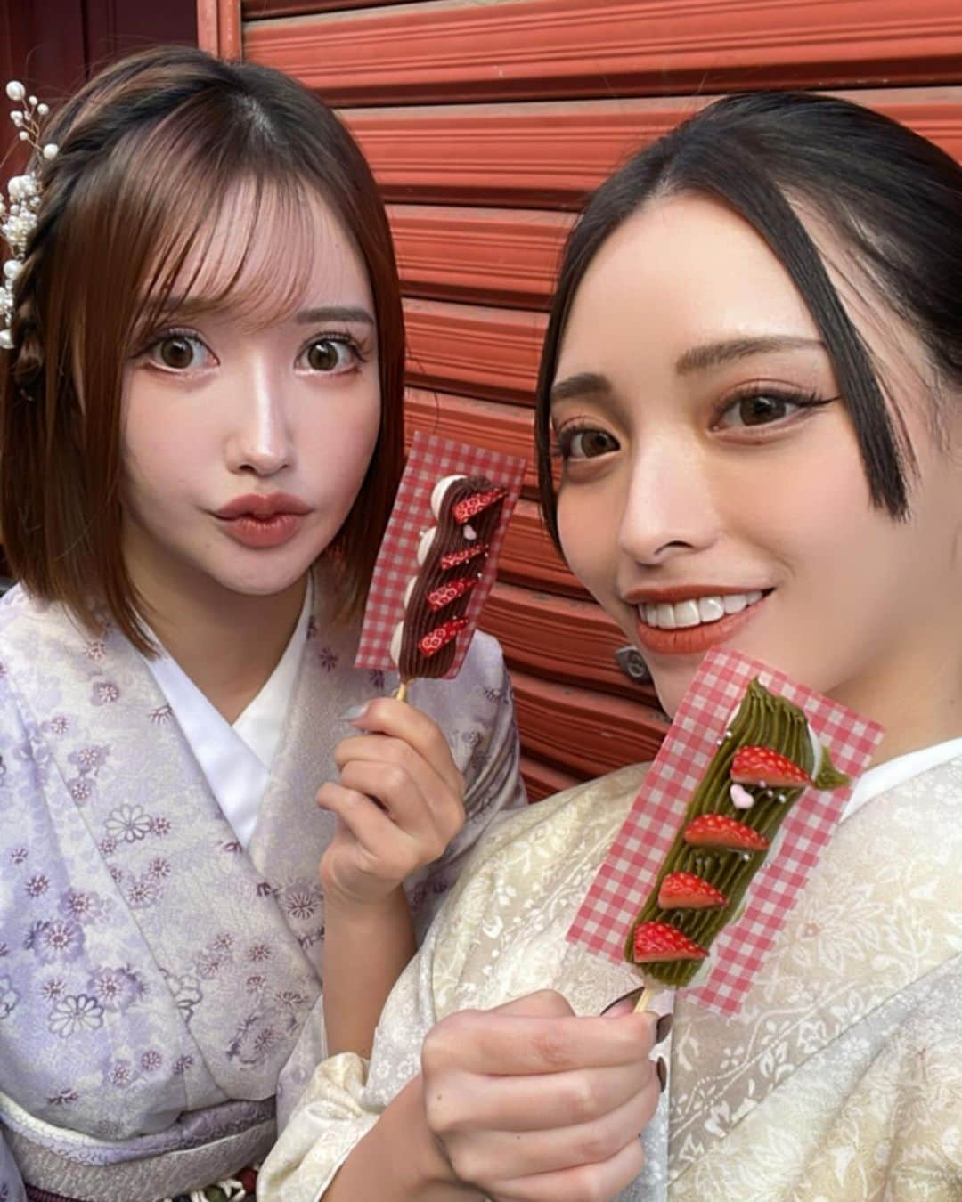 飯田りほさんのインスタグラム写真 - (飯田りほInstagram)「ゆかと浅草🎀 いつもお世話になってるお店が浴衣から着物に衣替えしたのでお邪魔してきたよ😘 今回は普段着ない色を着てみた👘 . . . #着物レンタル  #浅草着物レンタル #浅草浴衣レンタル #浅草食べ歩き  #着物女子」11月20日 21時59分 - rrri_ho