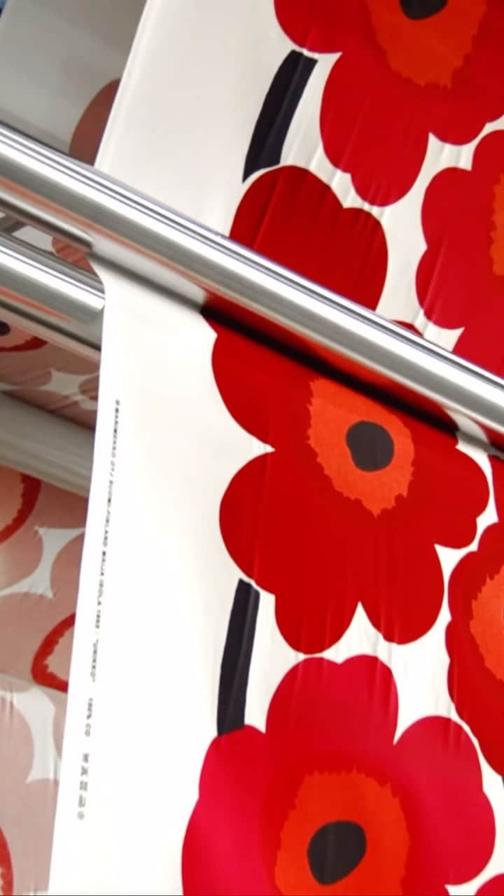 マリメッコのインスタグラム：「Introducing: Print Week. Marimekko’s first-ever Print Week treats our community to seven days of pure print mania. Our mission since the 1950s? To bring joy into people’s everyday lives through bold prints and colors. It’s as simple as that. Stay tuned. 🤩  Discover our colorful universe—and special treats at marimekko.com. Link in bio. #marimekko」