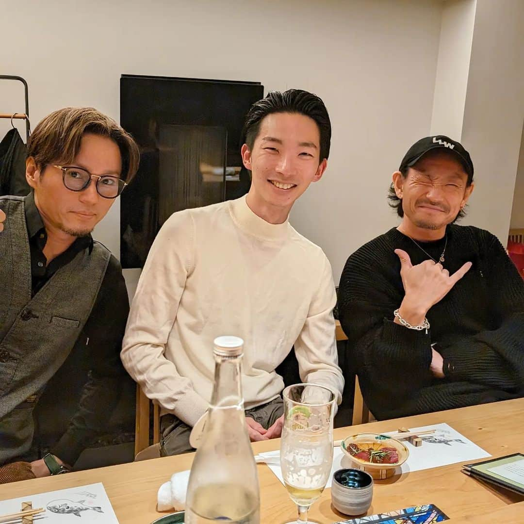 山内ヨシヒロさんのインスタグラム写真 - (山内ヨシヒロInstagram)「杉山さん、高屋さん、ありがとうございました！  年末最後まで駆け抜けましょう😆 来年もよろしくお願い致します✨  #鮨裕 #２度目のお食事 #オーナー飲み会」11月20日 22時18分 - ansee_yoshihiro.yamauchi