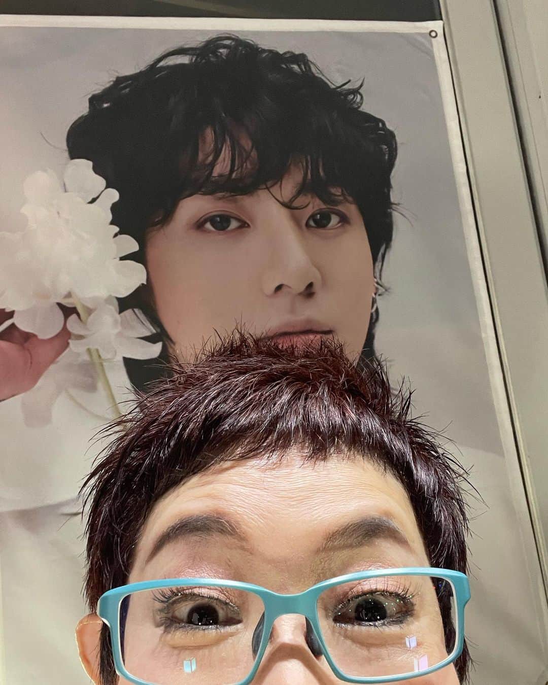 菊田あや子さんのインスタグラム写真 - (菊田あや子Instagram)「wevers Live 🐰  感動〜🥰良かった〜 グクの通った学校、大好きなコプチャン、頭を駆け巡ります〜  グクペンさん、釜山に行きませんかぁ❓  1月がまだ入れます✈️  わたしはグク、ジミンのルーツを知り、アッパー達に会えて  本当にひとしお😌  彼らの育ち、環境を知り、Soulの聖地　宿舎も何度もツアーの皆さんと行き🇰🇷  何だか、勝手にヌナ😅 親戚の気分　笑  Soul聖地巡礼は春から！ 釜山は1月がラスト！  釜山ツアー後に、ジミン.グクへの想いが明らかに増大マシマシちう❣️  人生は、瞬発力.決定力👍  私のサロンで、私からのスローガンなんです〜  後悔しない人生を生きなくっちゃ☺️」11月20日 22時30分 - ako.ayakokikuta