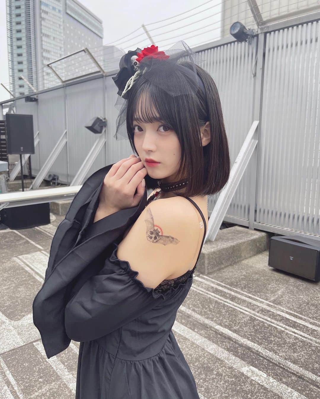 益田珠希さんのインスタグラム写真 - (益田珠希Instagram)「黒がすき   #アイドル  #idol  #04 #タトゥーシール  #black」11月20日 22時41分 - tamaki_masuda_box