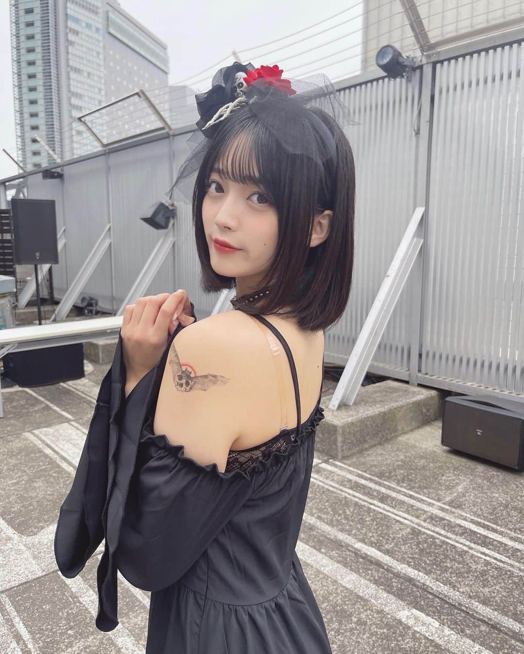 益田珠希さんのインスタグラム写真 - (益田珠希Instagram)「黒がすき   #アイドル  #idol  #04 #タトゥーシール  #black」11月20日 22時41分 - tamaki_masuda_box