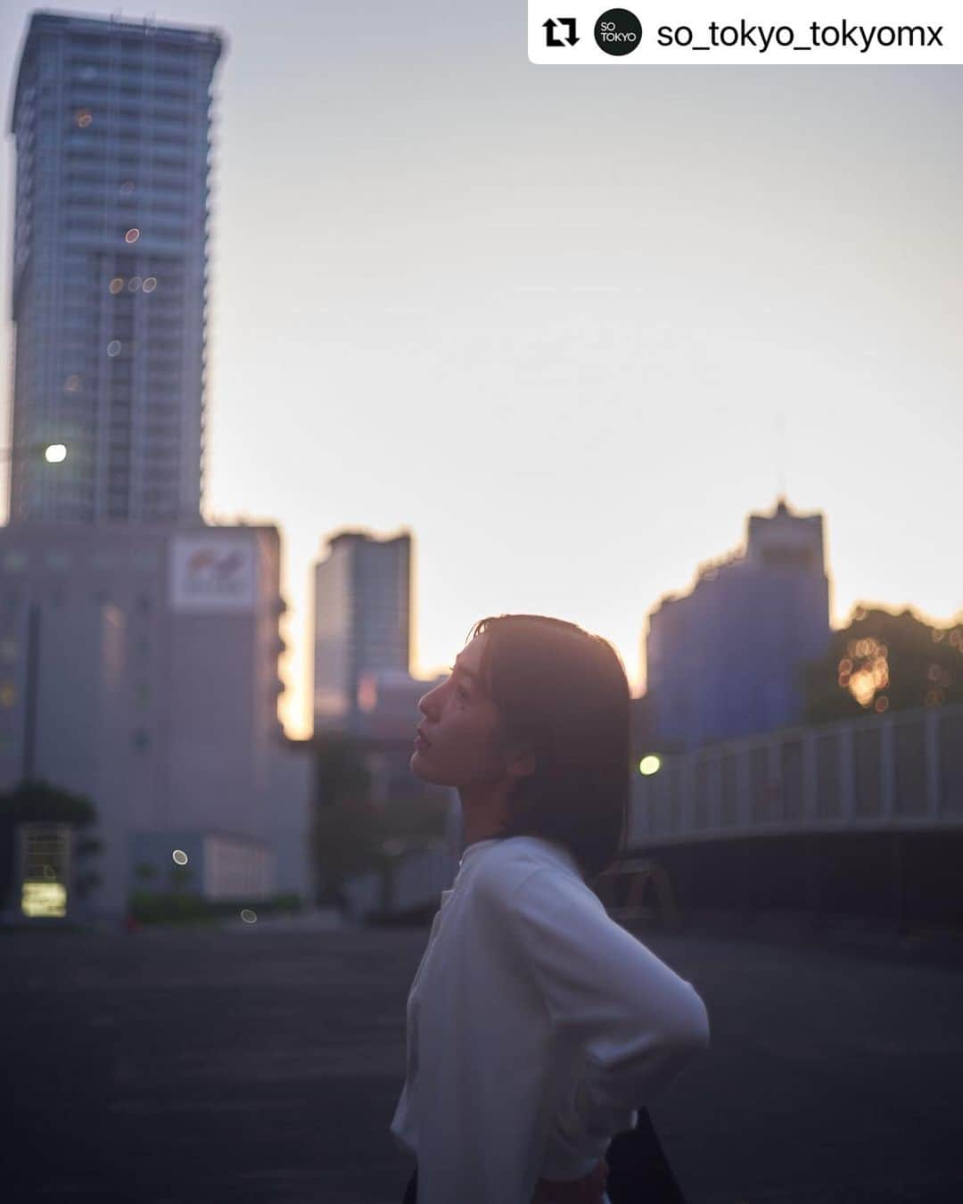 川口花乃子のインスタグラム：「夕陽が綺麗だった記憶 自然も大大大好きだけど、 東京だからこその夕陽も美しいと思うのです  📸　@abe_yusuke   #Repost @so_tokyo_tokyomx with @use.repost ・・・ SO TOKYO。かけがえのない日常を。 #SOTOKYO #TOKYOMX  #tokyogram #tokyophotography #japancityblues #discovertokyo #VisitJapan #Japan_Of_Insta #TokyoTokyo #japanlife #tokyolife #tokyocameraclub #art_of_japan_ #love_bestjapan #tokyotrip #Tokyo #instagood #follow #life #inspiration #tokyo_grapher」
