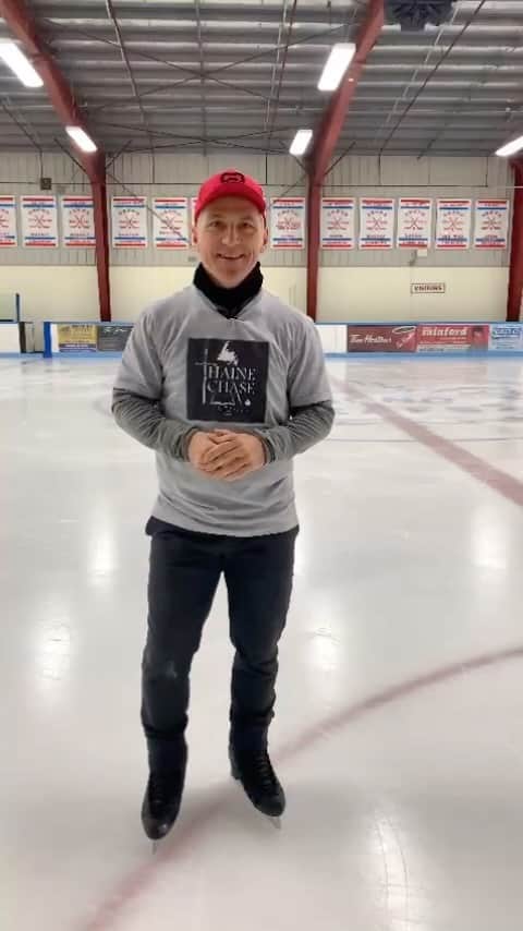 エルビス・ストイコのインスタグラム：「📖 Our favourite Newfoundland Author @author_thainechase will be donating a portion of his online books sales to @thekibbleproject from now till the end of the year! ‌ Thank you Thaine Chase for your support! 🐾 ‌ @jigsandreelsradiokw  @nlbusinessnetwork  @downhomemagazine @writersnl @newfoundlandlabrador ‌ #bookstagram #thekibbleproject #fundraiser #giftideas #newfoundland  ‌」