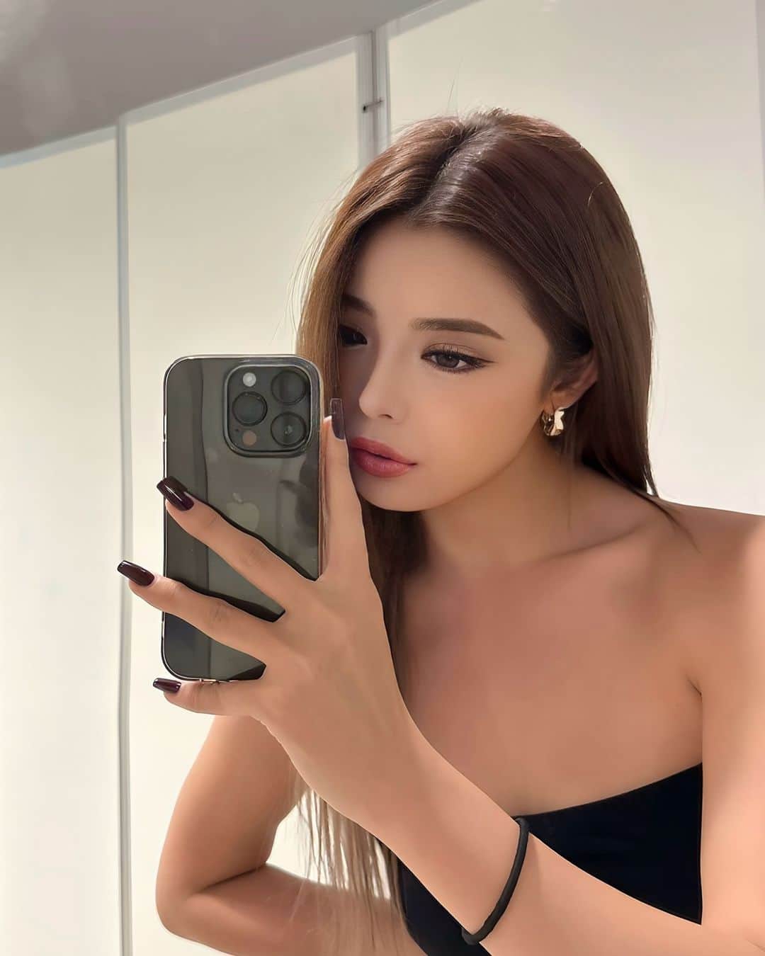 RIONAのインスタグラム：「今日はメンバーとリハーサルをしてきました❤️ 楽しみだなぁ〜🤩 明日もリハ頑張ります!!!  そして１０万人ありがとうございます㊗️✨  #cjd_riona #cyberjapan  #サイバージャパン」