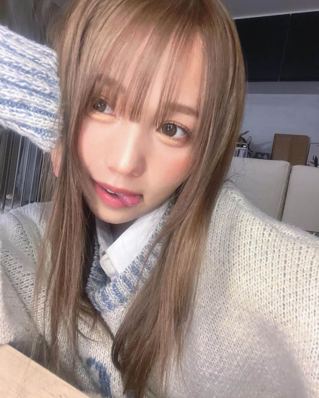 流那(ルナ)さんのインスタグラム写真 - (流那(ルナ)Instagram)「深夜テンション おふろはいるか〜」11月20日 23時32分 - mm_runa