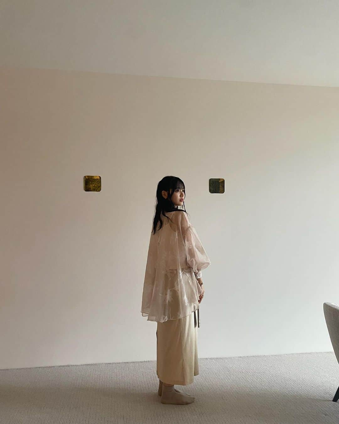 鎮西寿々歌さんのインスタグラム写真 - (鎮西寿々歌Instagram)「この日のお洋服🦢 タグ付けしてるよ あかりちゃんのコーディネートもめちゃかわ😮‍💨 浴衣もかわいかった  #おすずの福」11月20日 23時25分 - tarasuzuka24