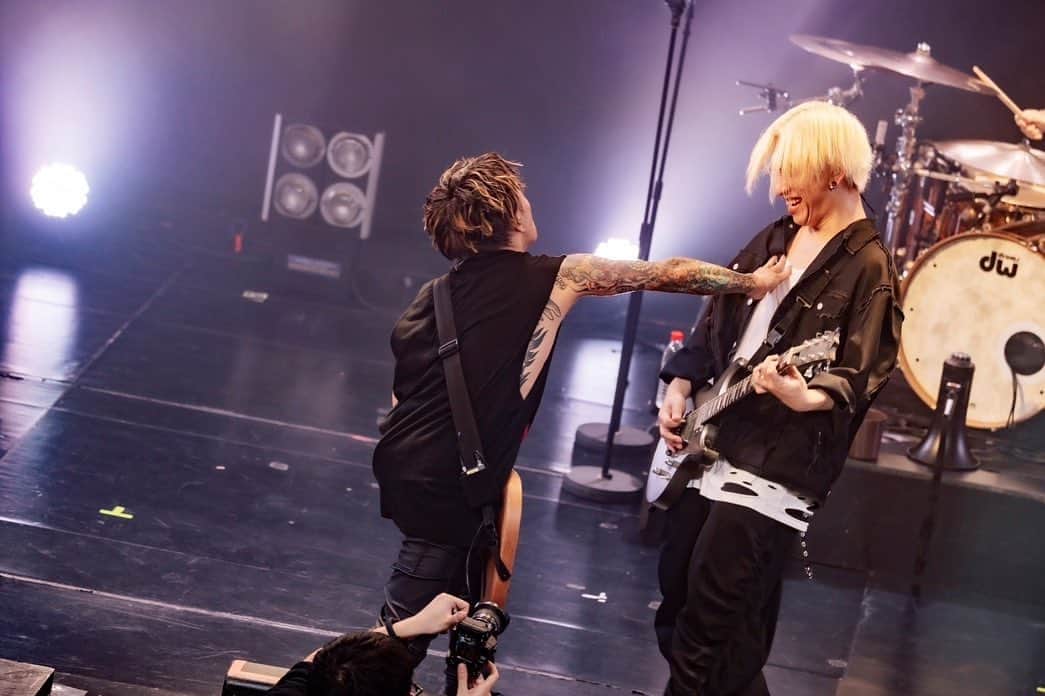 Sugiのインスタグラム：「"coldrain LIVE IN SHANGHAI 2023" at バンダイナムコ上海文化センターDay2  LOVE上海❤️❤️❤️  photos by @fujiitaku」