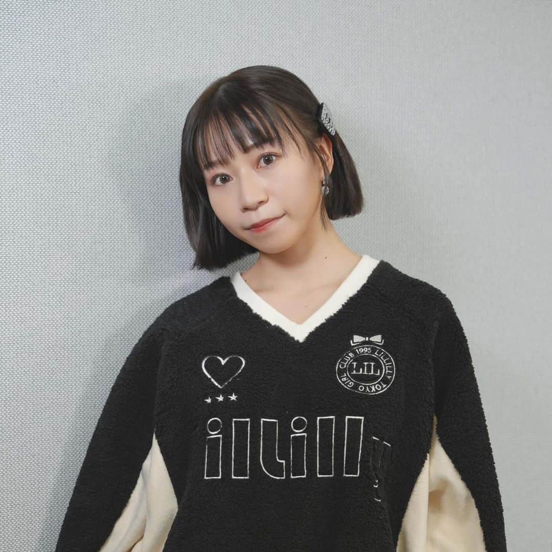田辺留依のインスタグラム：「プロセカアフタートーク ありがとうございました！！  苦しくなることもあるけど ニーゴのみんなと。少しずつでも 光の方へ進んでいけますように。  実はちょっと髪切ったよ。  #fashion #makeup #lillilly」
