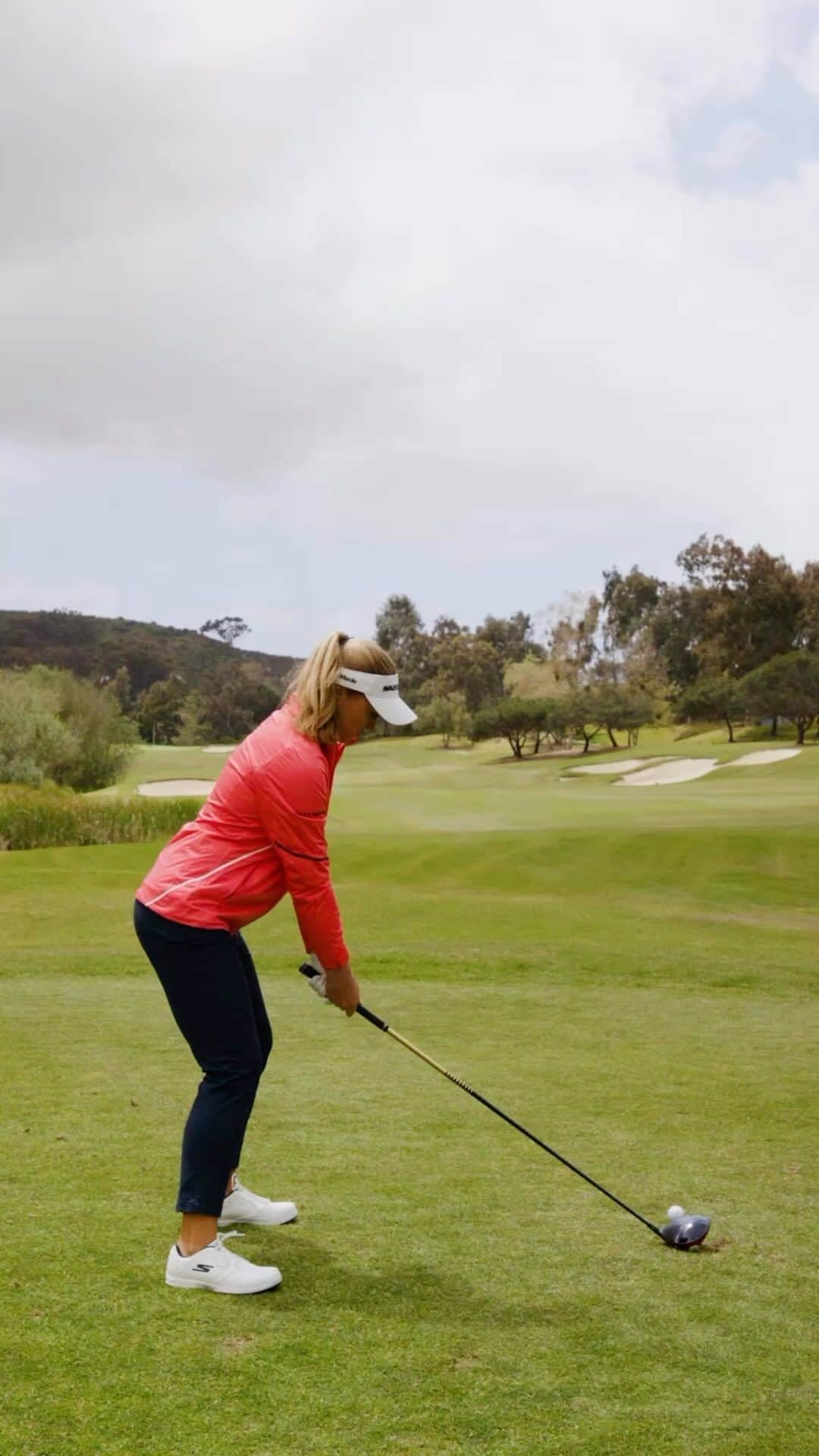 ブルック・ヘンダーソンのインスタグラム：「Always a fun day on the course with @kathrynnewton 😃⛳️ Let’s do it again soon! #TeamTaylorMade」