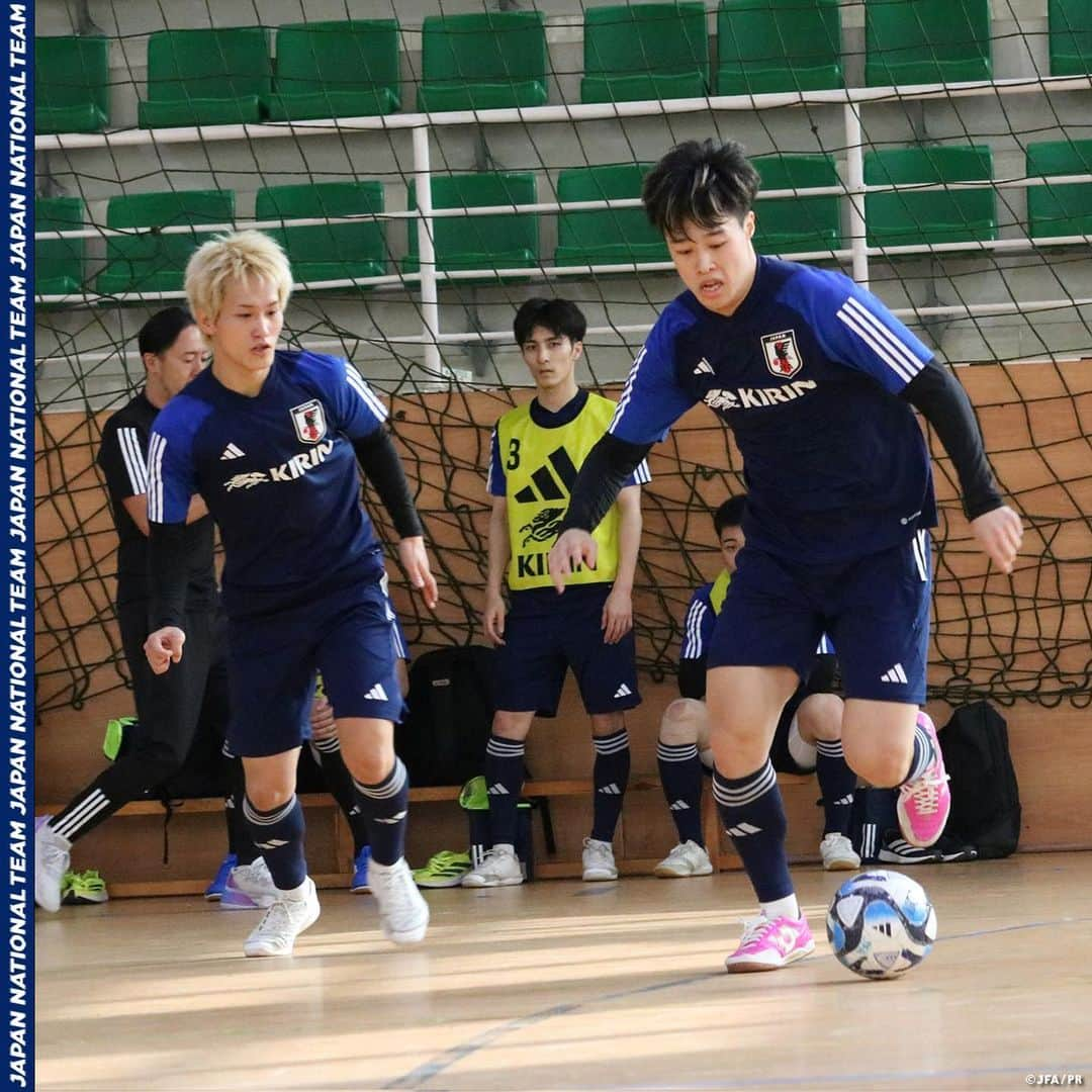 日本サッカー協会さんのインスタグラム写真 - (日本サッカー協会Instagram)「. 🔹#フットサル日本代表🔹 【Training Report✍️】  国際親善試合の開催地であるウズベキスタン/タシュケントへ移動し、現地で活動を開始しました。  チームは22日よりフットサルウズベキスタン代表との試合に臨みます⚽️  詳しいレポートはプロフィールのJFA公式サイト『JFA.jp』から✍  #夢への勇気を #jfa #daihyo #フットサル #futsal #⚽️」11月20日 23時52分 - japanfootballassociation