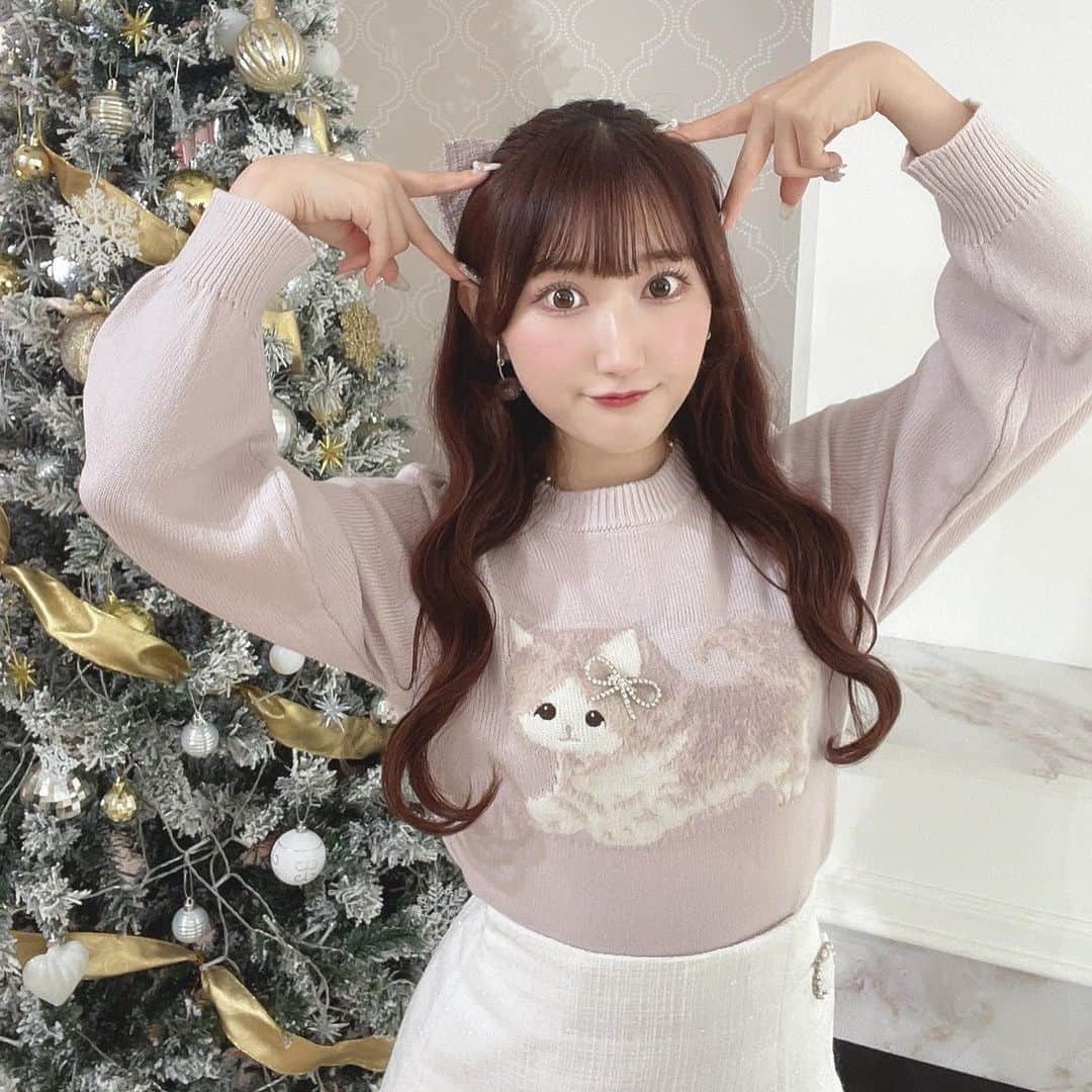evelynのインスタグラム：「winter collection🎄♥︎ ㅤㅤㅤㅤㅤㅤㅤㅤㅤㅤㅤㅤㅤ \ 11月下旬入荷予定 / #evelyncatニット ¥7,400 【OW/PI/IGY】 ㅤㅤㅤㅤㅤㅤㅤㅤㅤㅤㅤㅤㅤ #evelyn #エブリン」